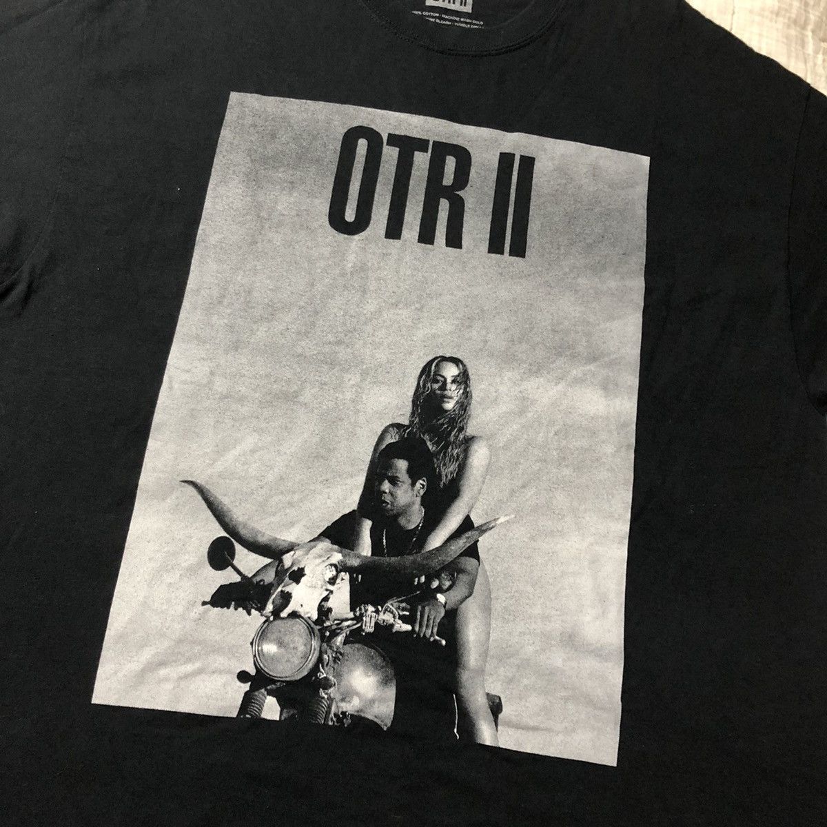 Band Tees Jay Z x Beyonce OTR II 2018 Tour T Shirt Size US XL / EU 56 / 4 - 1 Thumbnail