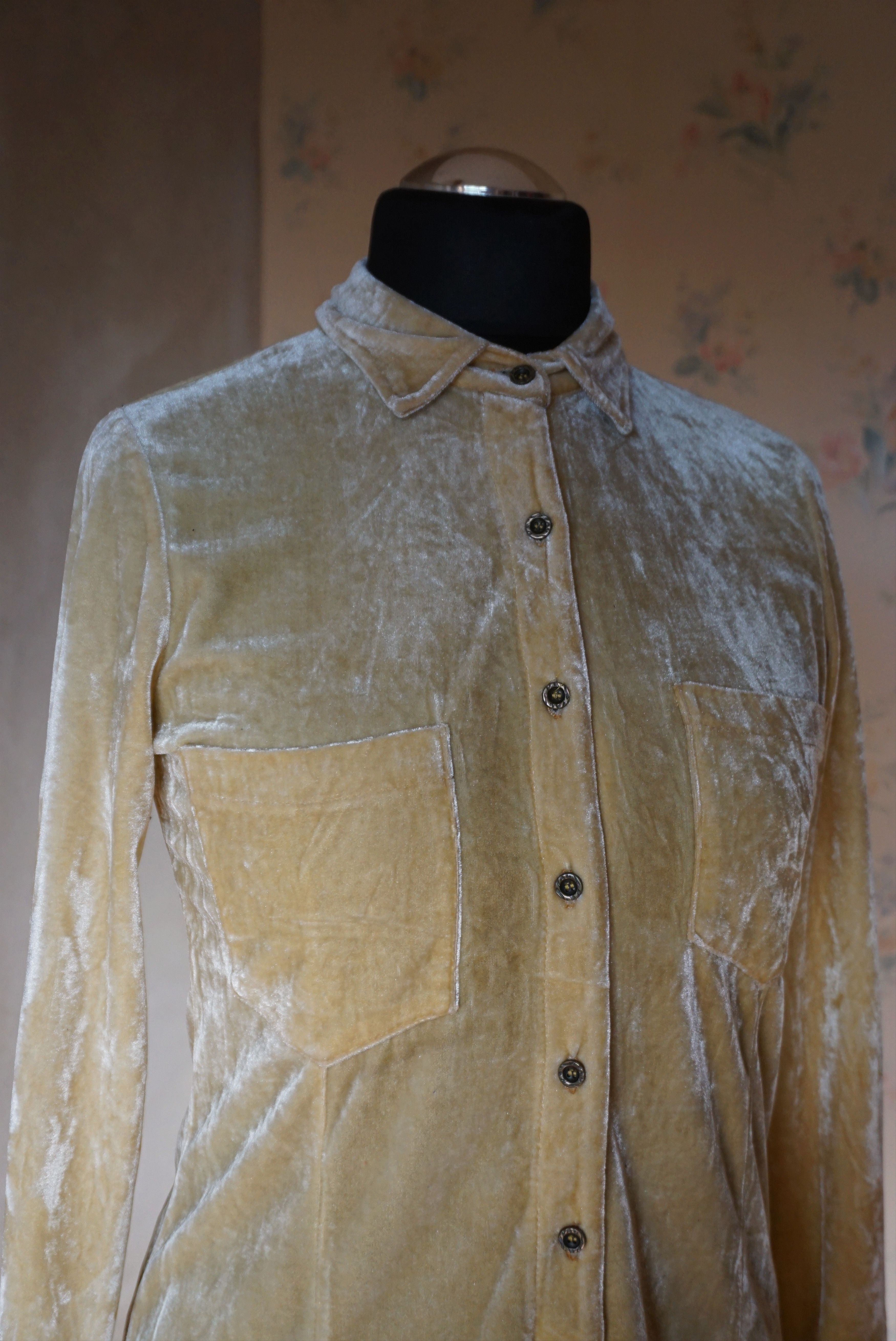 Velvet True vintage 80's 90s M yellow silky velour blouse shirt Size M / US 6-8 / IT 42-44 - 3 Thumbnail