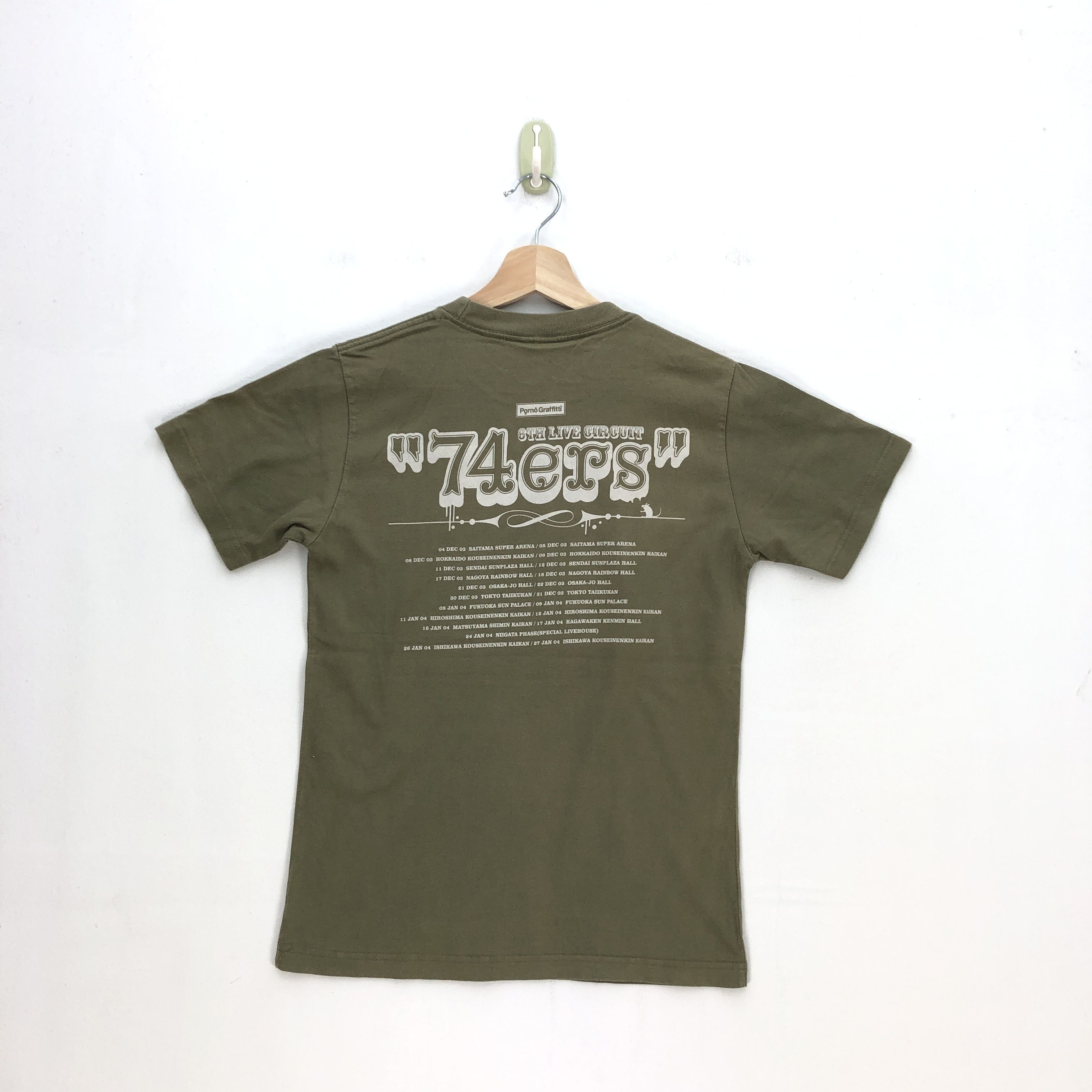 Band Tees 74ers T Shirt Japanese 6th Porno Graffiti Live Circuit Tour Size US S / EU 44-46 / 1 - 2 Thumbnail