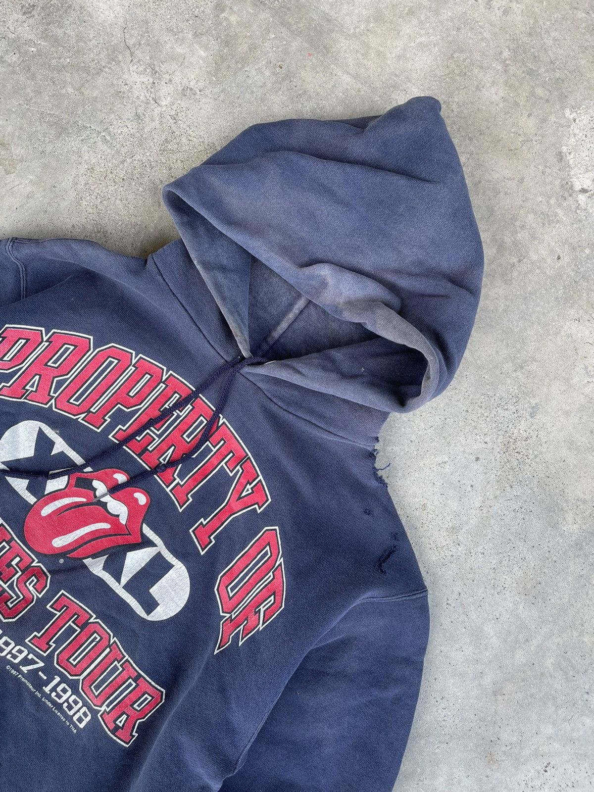 The Rolling Stones 90s TRASHED THE ROLLING STONE ROAD CREW TOUR HOODIES Size US S / EU 44-46 / 1 - 3 Thumbnail