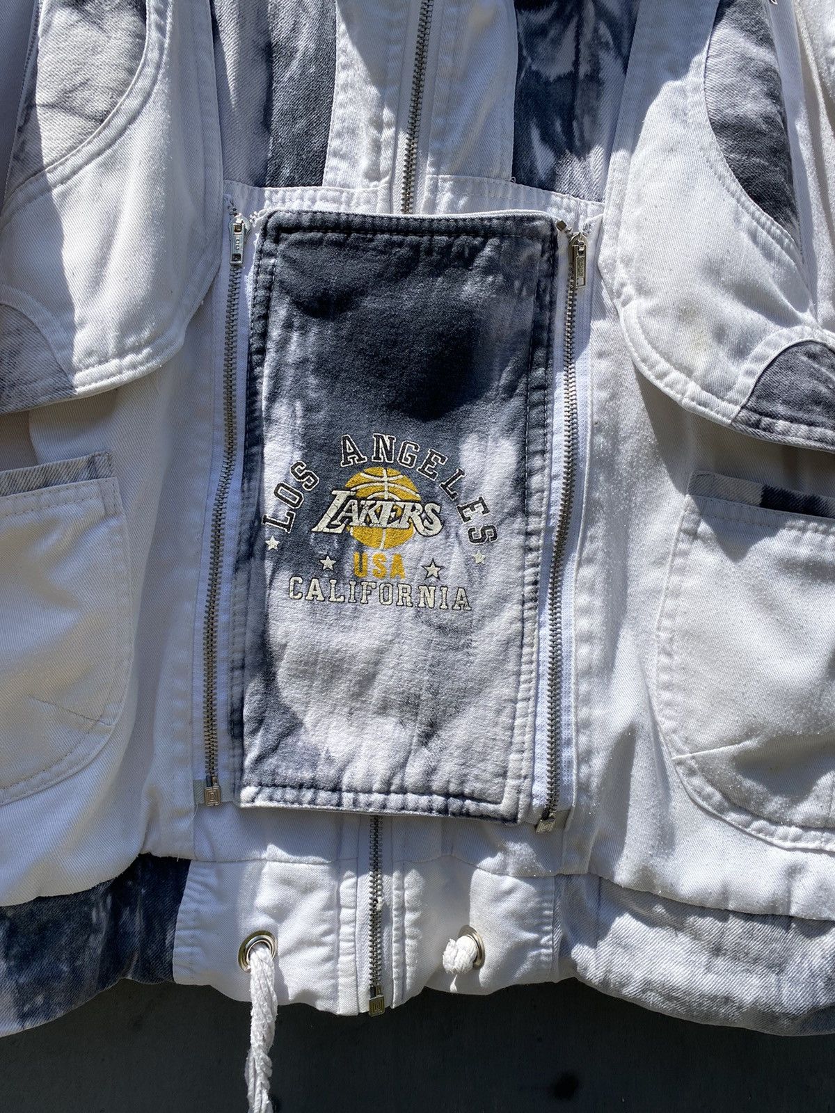 NBA Vintage 90s LOS ANGELES LAKERS BOMBER JACKET Size US XL / EU 56 / 4 - 6 Thumbnail
