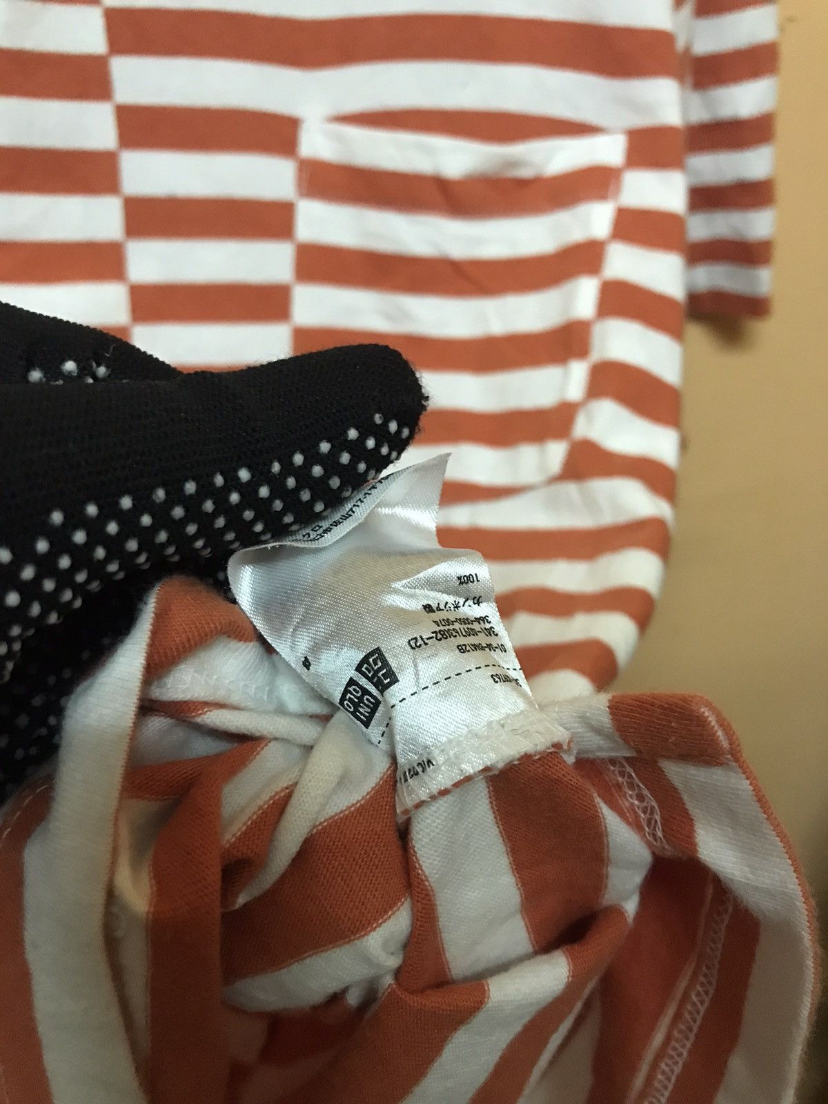 JW Anderson × Uniqlo ‼️TSHIRT STRIPE SINGLE POCKET NICE COLOUR‼️ Size US L / EU 52-54 / 3 - 6 Thumbnail