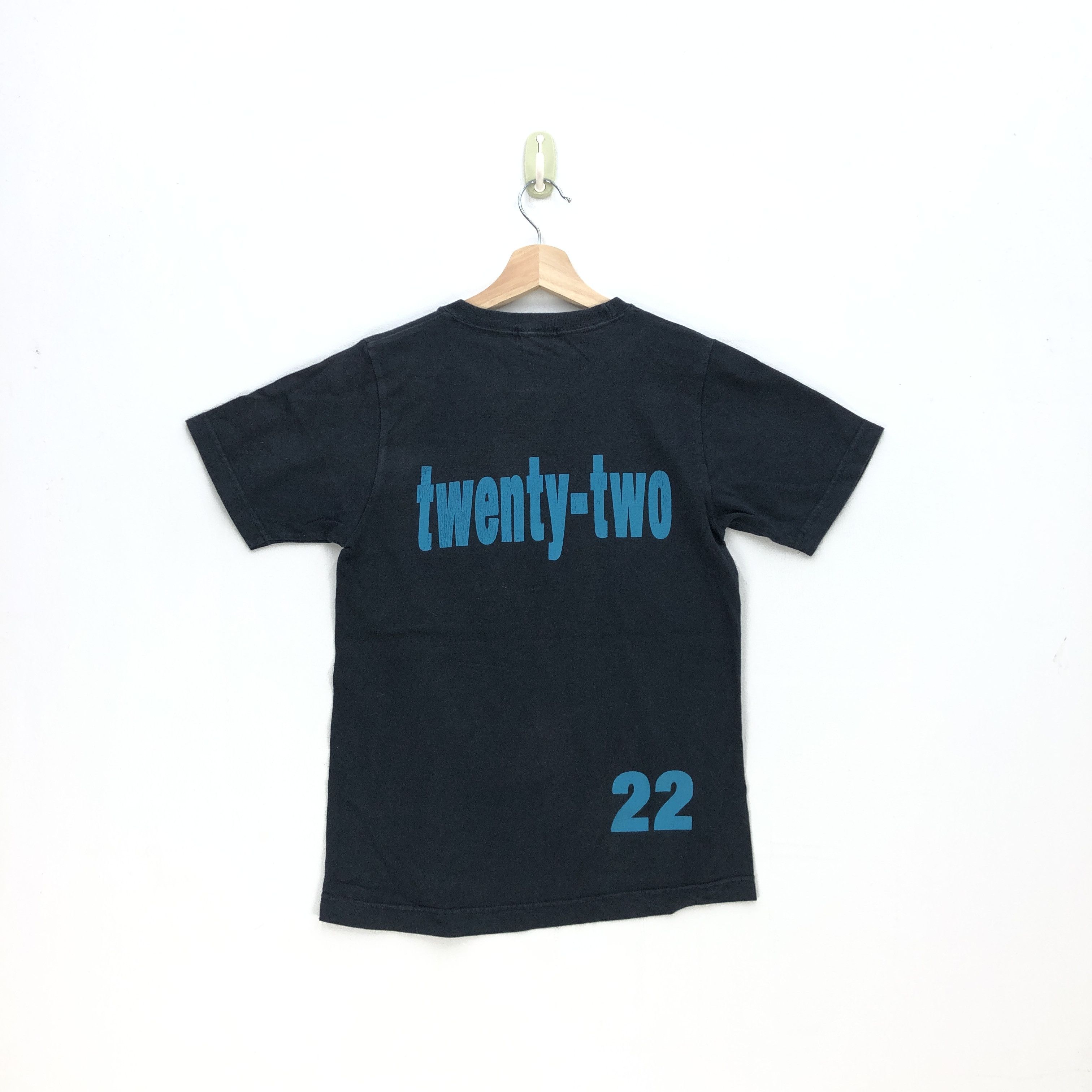 Japanese Brand × Vintage How Many People Twenty Two T Shirt Skateboarding Streetwear Size US S / EU 44-46 / 1 - 2 Thumbnail