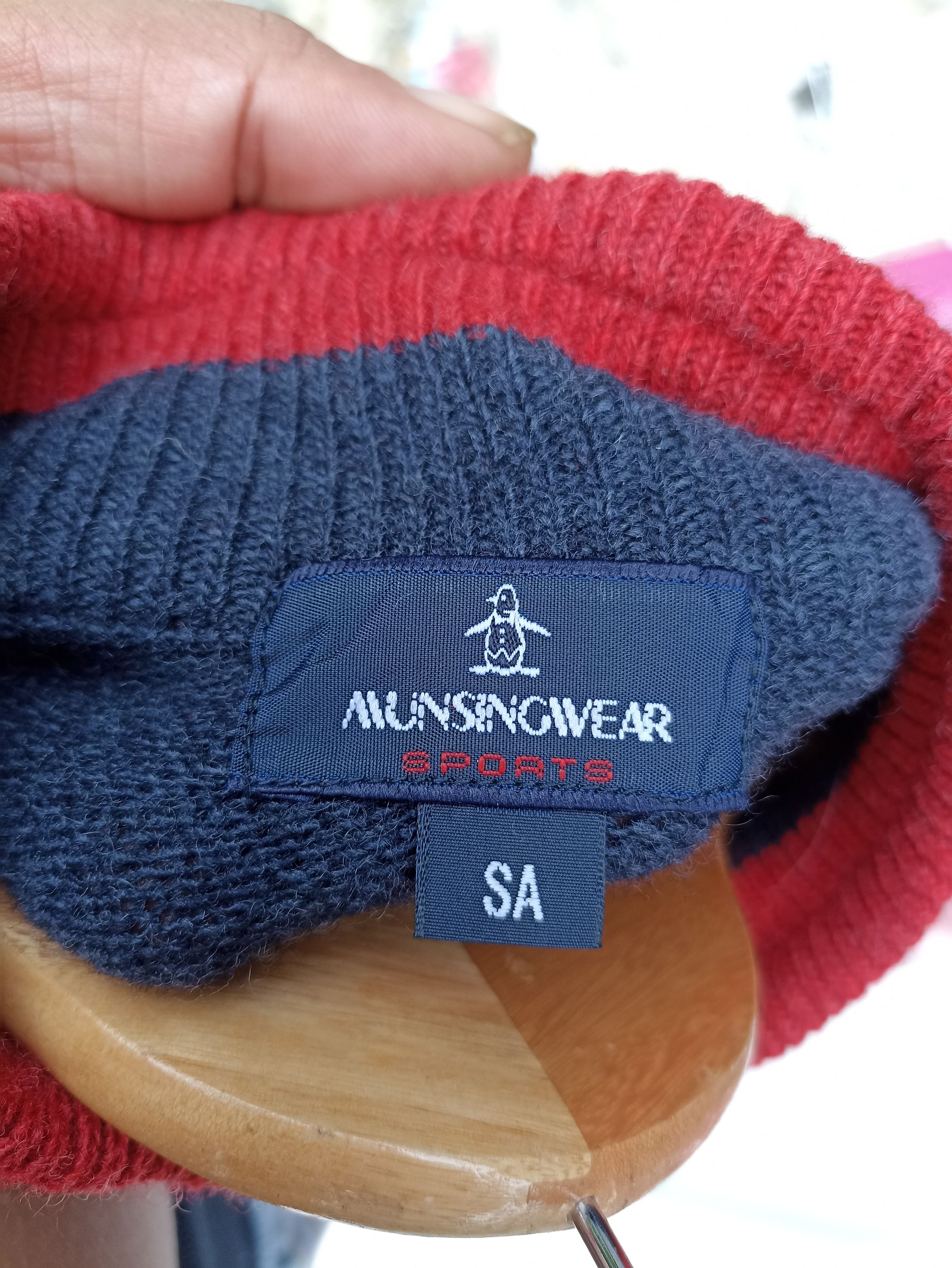 Japanese Brand × Vintage Vintage MunsingWear Embroidered Logo Size US M / EU 48-50 / 2 - 6 Thumbnail