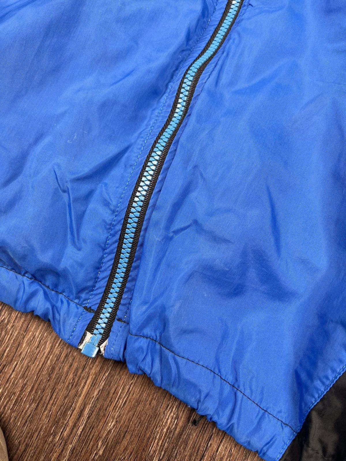 Nike Vintage Nike Windbreaker Light Jacket White Blue Green Size US XL / EU 56 / 4 - 16 Thumbnail