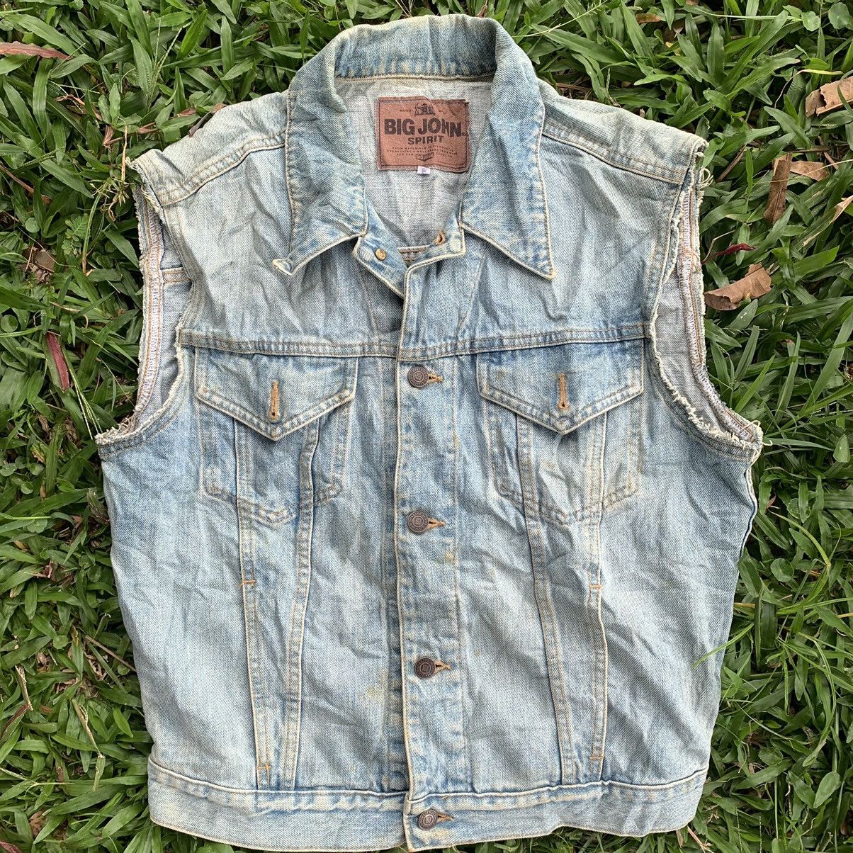 Big John Spirit sleeveless tank top distressed denim jacket
