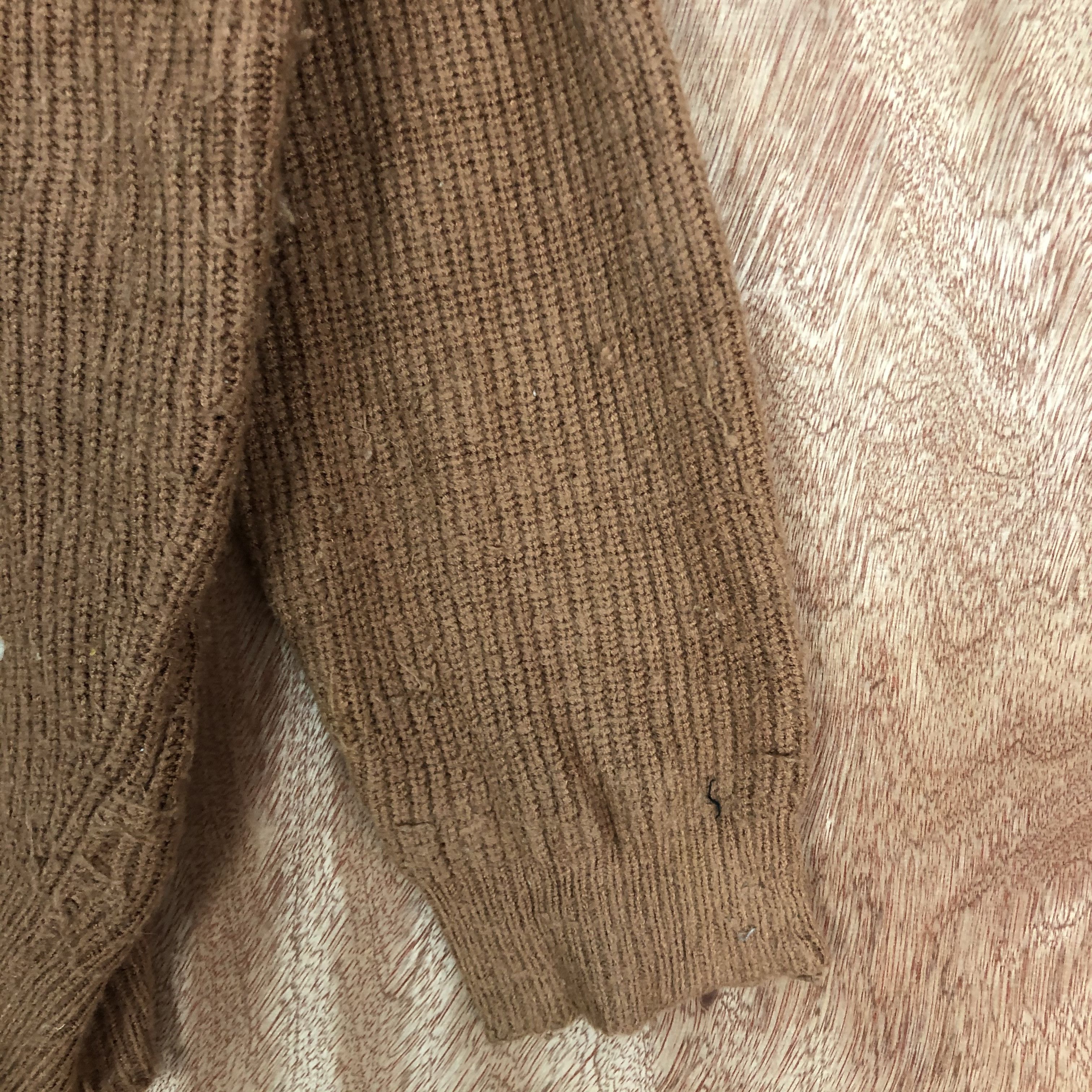 Japanese Brand D Oeillet Brown Cardigan knitwear japan vintage #c487 Size US L / EU 52-54 / 3 - 4 Thumbnail