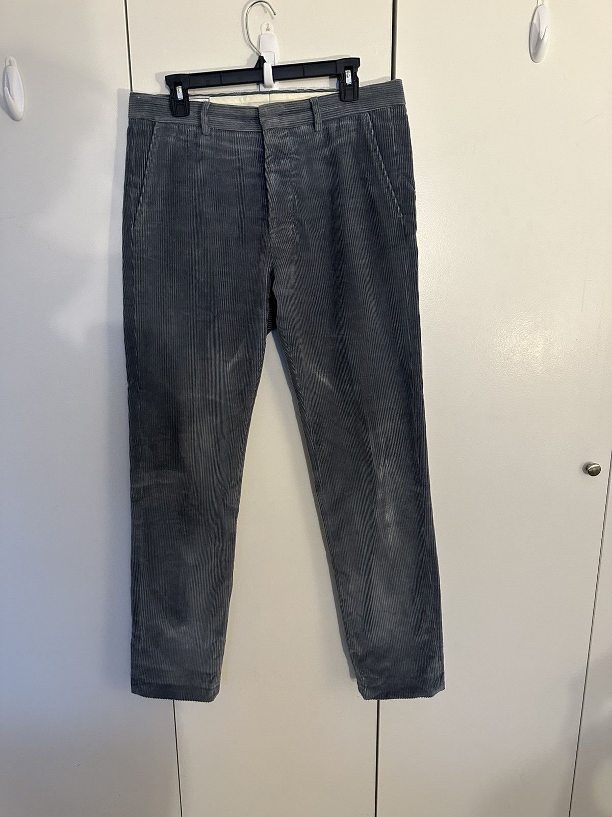 AMI Slim corduroy trousers Size US 32 / EU 48 - 1 Thumbnail