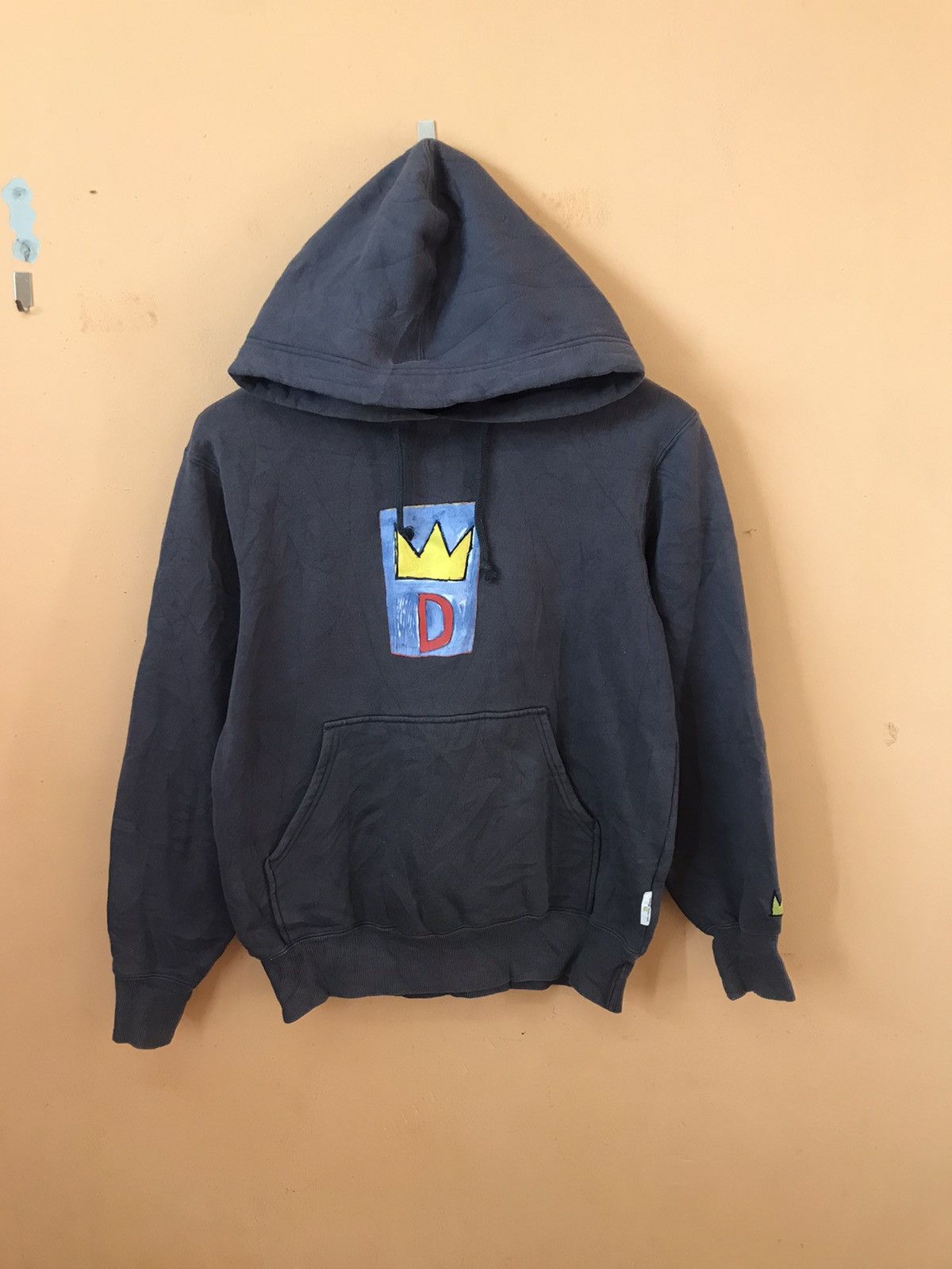 Jean-Michel Basquiat × Uniqlo ‼️JEAN MICHEL BISQUAT D KING HOODIE VERY NICE‼️ Size US S / EU 44-46 / 1 - 1 Thumbnail