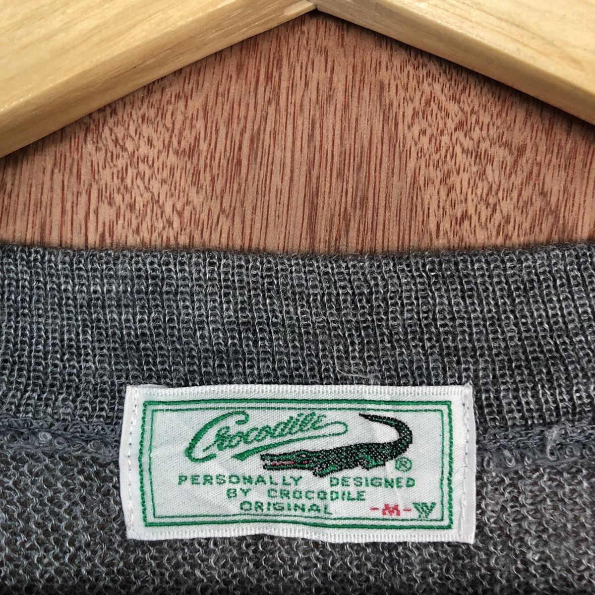 Faded Glory DLL Crocodile Grey faded vintage knitwear Cardigan #c604 Size US M / EU 48-50 / 2 - 10 Thumbnail