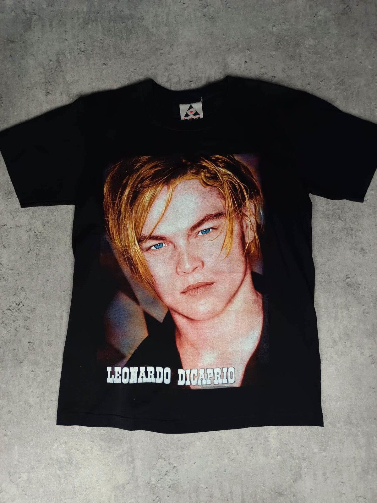 Vintage 90s Leo Di Caprio Titanic tshirt