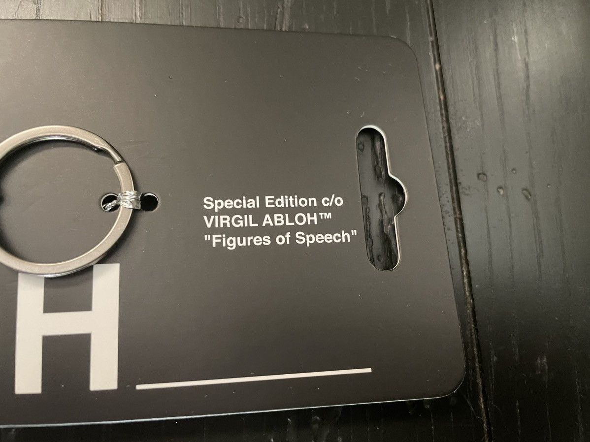 Virgil Abloh Virgil Keychain GAI Gymnastics Art Institute FOS Figures of Size ONE SIZE - 20 Thumbnail