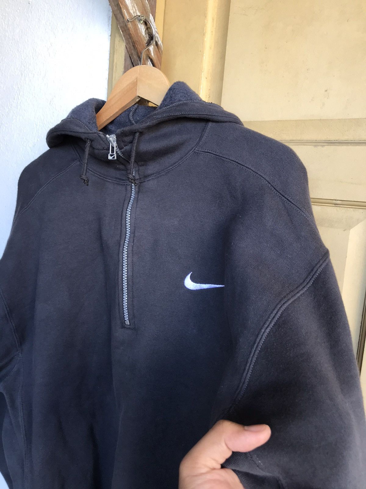 Nike Vintage 90s Nike Faded Colour Oversized Sweatshirt Hoodie Size US L / EU 52-54 / 3 - 15 Thumbnail
