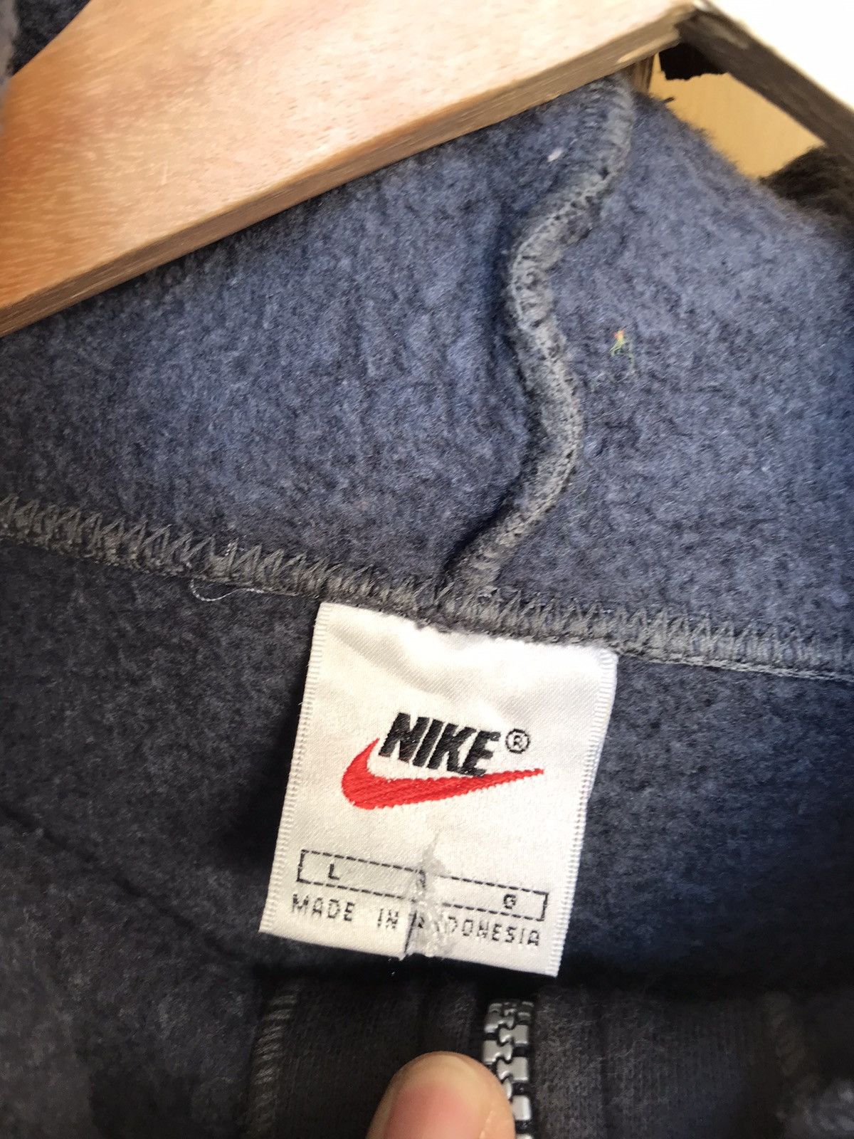 Nike Vintage 90s Nike Faded Colour Oversized Sweatshirt Hoodie Size US L / EU 52-54 / 3 - 7 Thumbnail