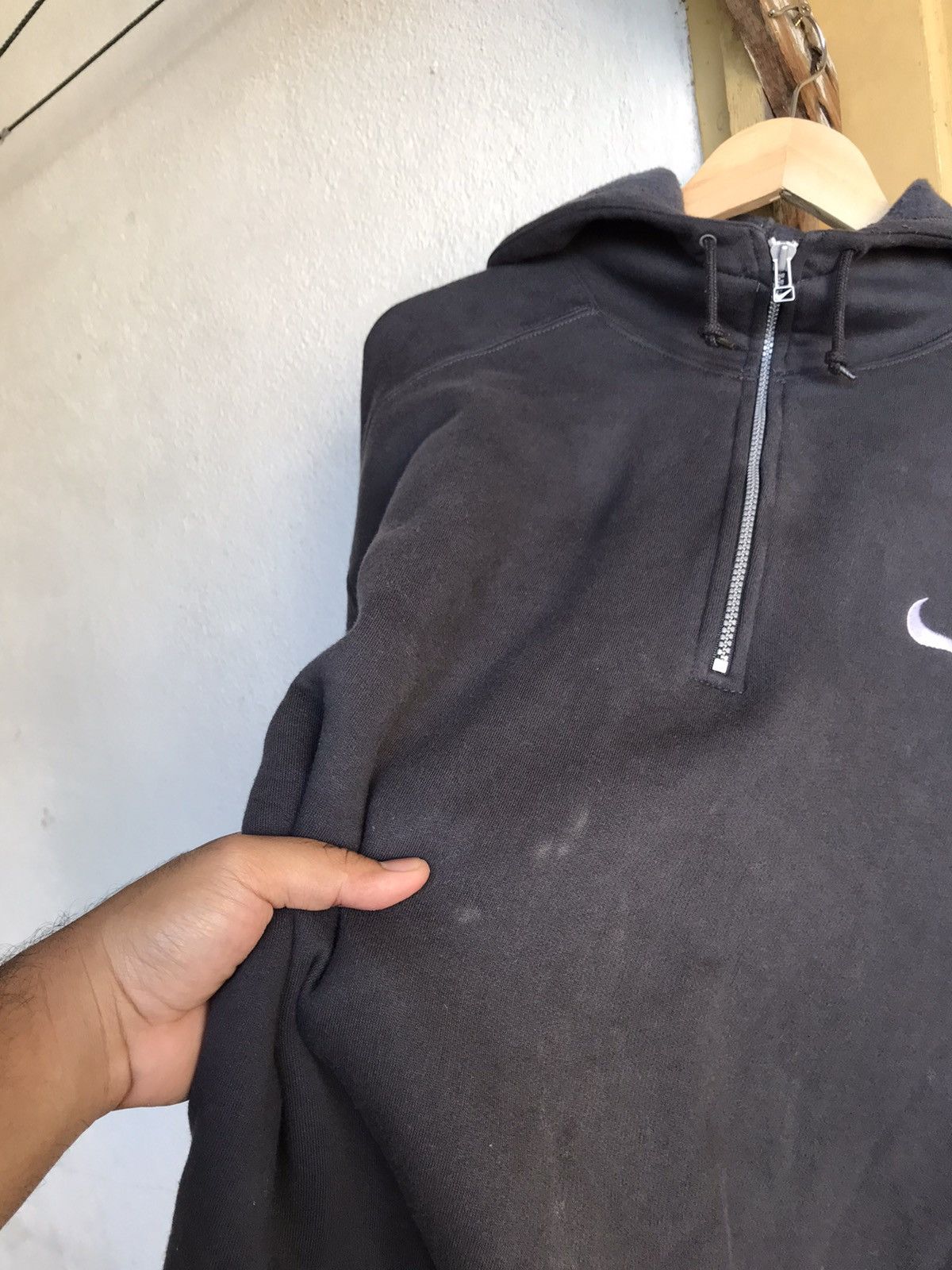 Nike Vintage 90s Nike Faded Colour Oversized Sweatshirt Hoodie Size US L / EU 52-54 / 3 - 14 Thumbnail