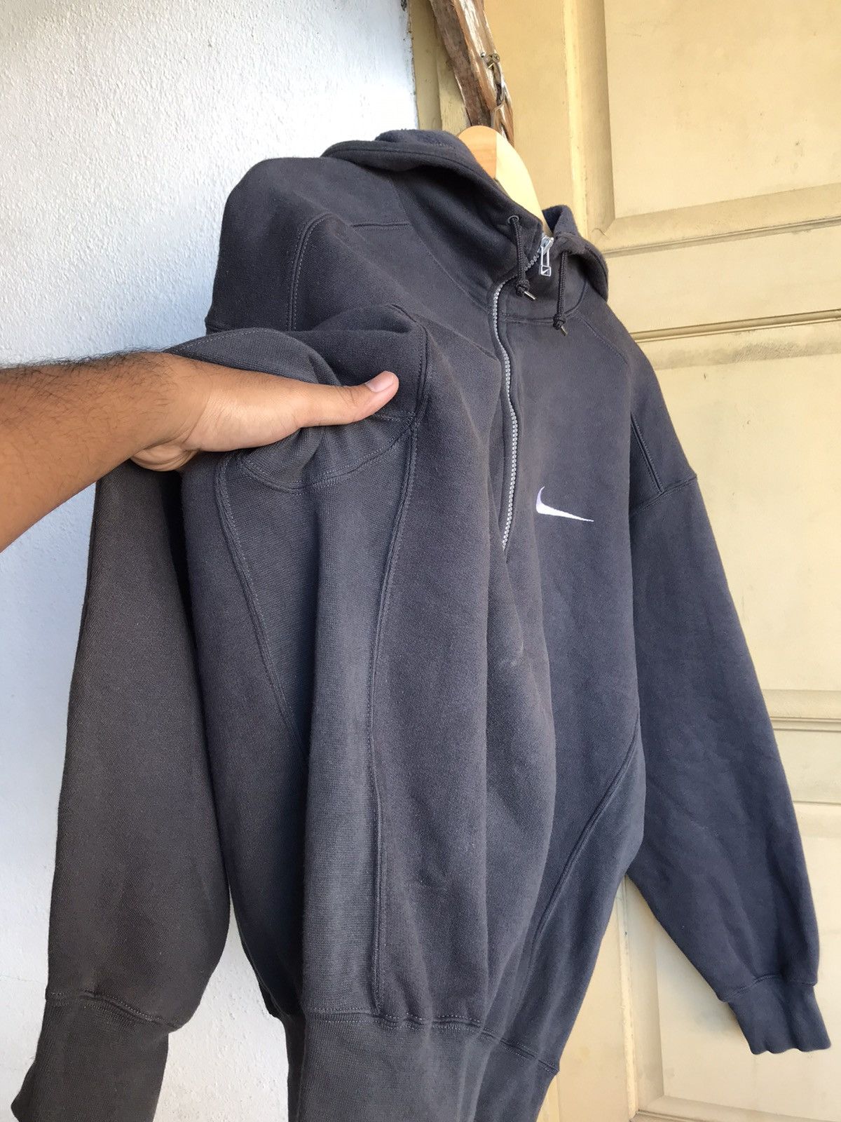 Nike Vintage 90s Nike Faded Colour Oversized Sweatshirt Hoodie Size US L / EU 52-54 / 3 - 13 Thumbnail