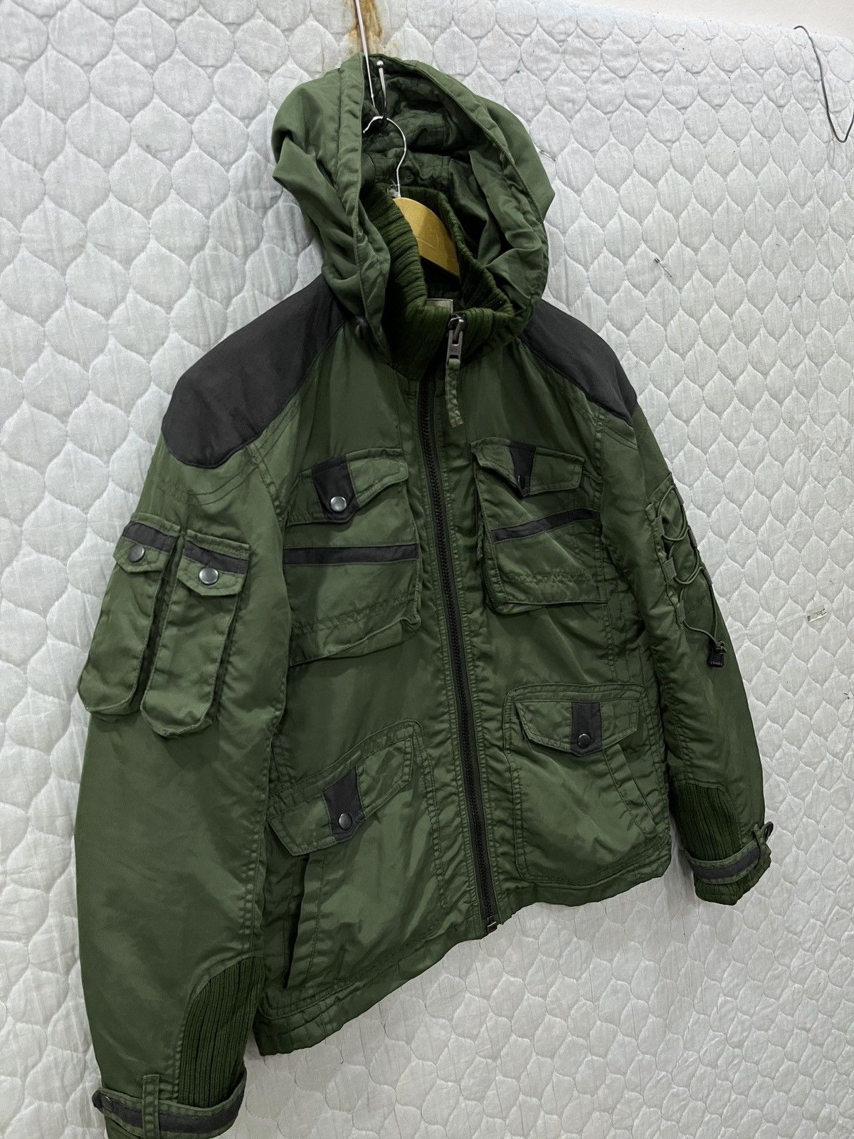 Avirex (Ggg). AVIREX TACTICAL MULTI POCKET HYPEBEAST JACKET Size US M / EU 48-50 / 2 - 3 Thumbnail