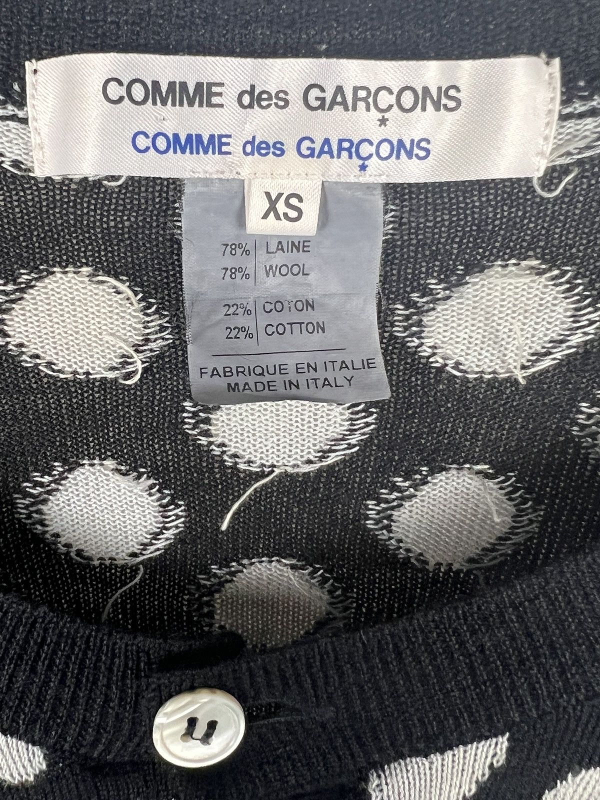 Comme des Garcons Comme des Garçons Distressed Sleeve Wrist Button Cardigan Size XS / US 0-2 / IT 36-38 - 9 Thumbnail