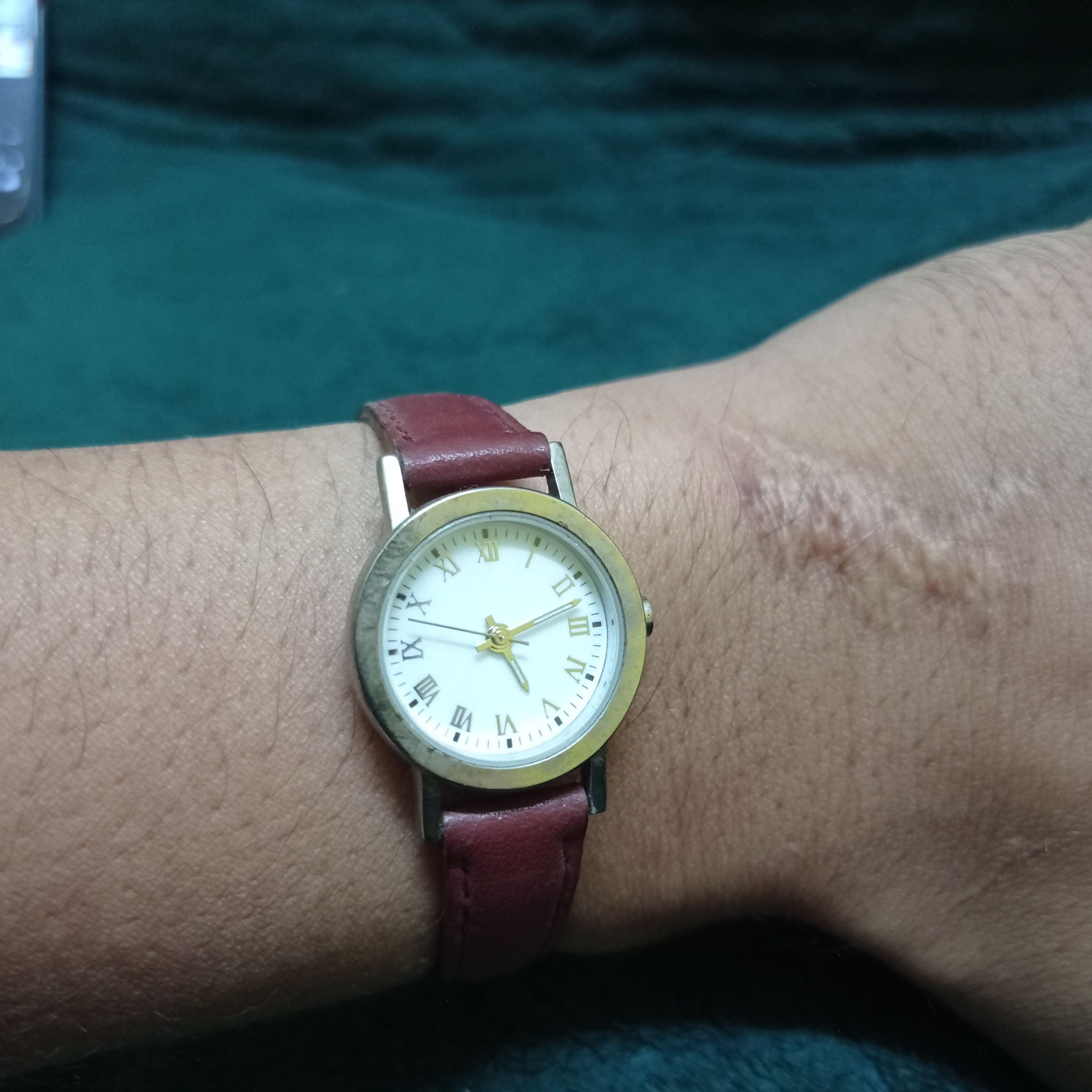 Japanese Brand Vintage Unknown Brand Ladies Watch (Japanese Engine) Size ONE SIZE - 4 Thumbnail