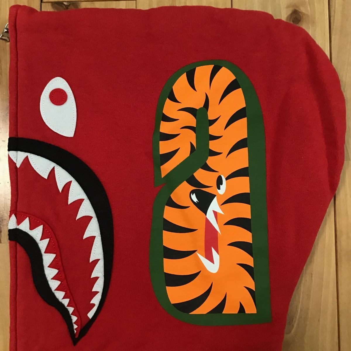 Bape BAPE red × red camo Shark full zip hoodie Size US M / EU 48-50 / 2 - 4 Thumbnail