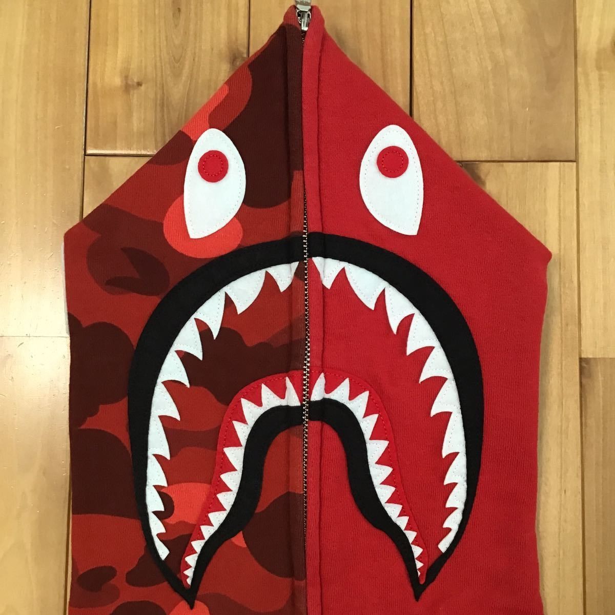Bape BAPE red × red camo Shark full zip hoodie Size US M / EU 48-50 / 2 - 2 Thumbnail