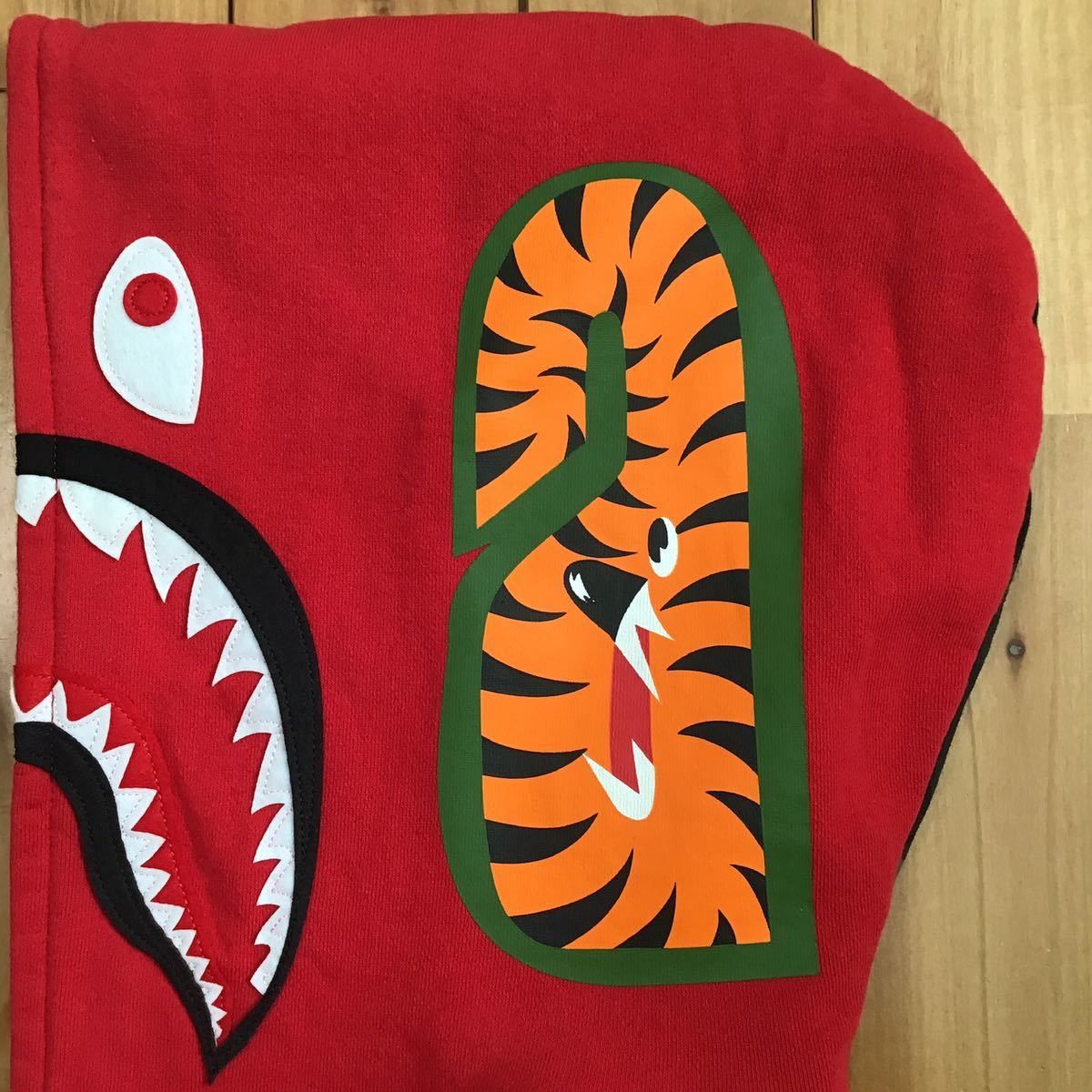 Bape BAPE Shark full zip hoodie black camo x red Size US M / EU 48-50 / 2 - 4 Thumbnail