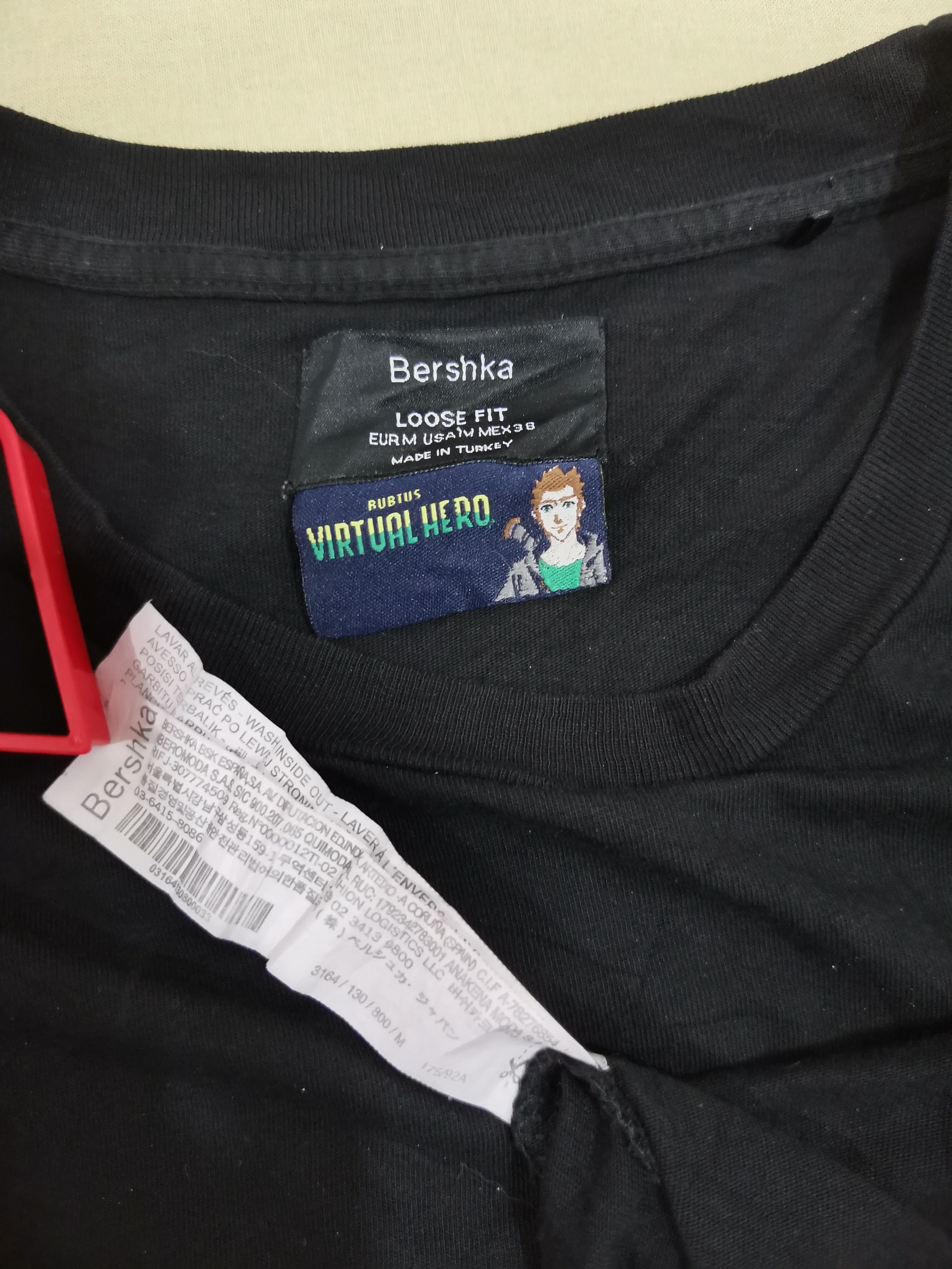 Anime Bershka x Rubius Virtual Hero Comics Anime Tee Evangelion Size US M / EU 48-50 / 2 - 4 Thumbnail