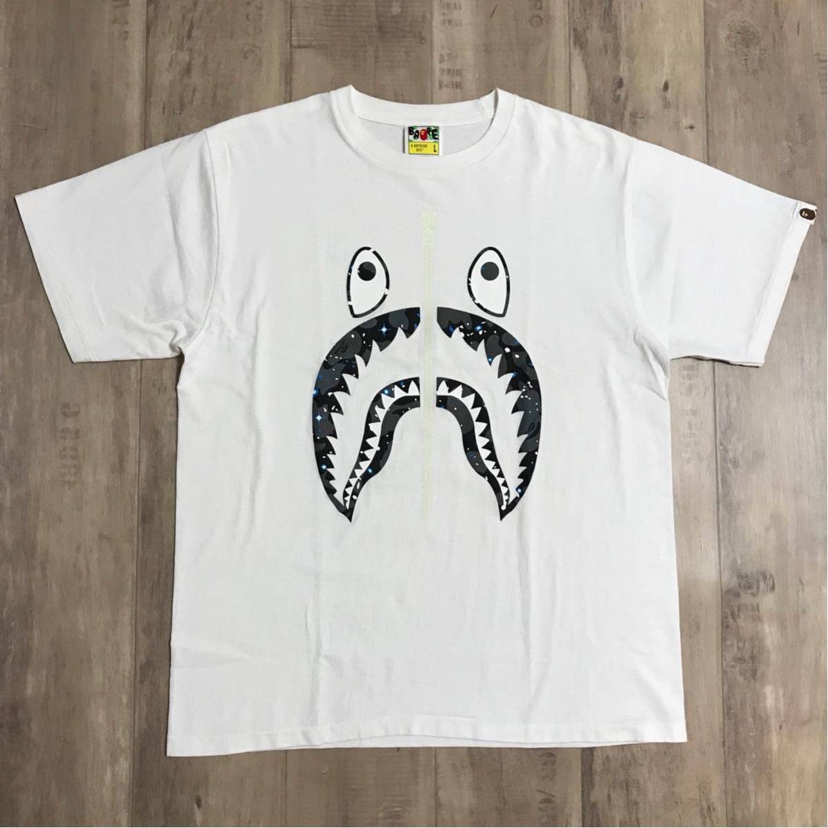 Bape 💫 glow in the dark 💫 space camo Shark T-shirt BAPE Size US L / EU 52-54 / 3 - 1 Thumbnail