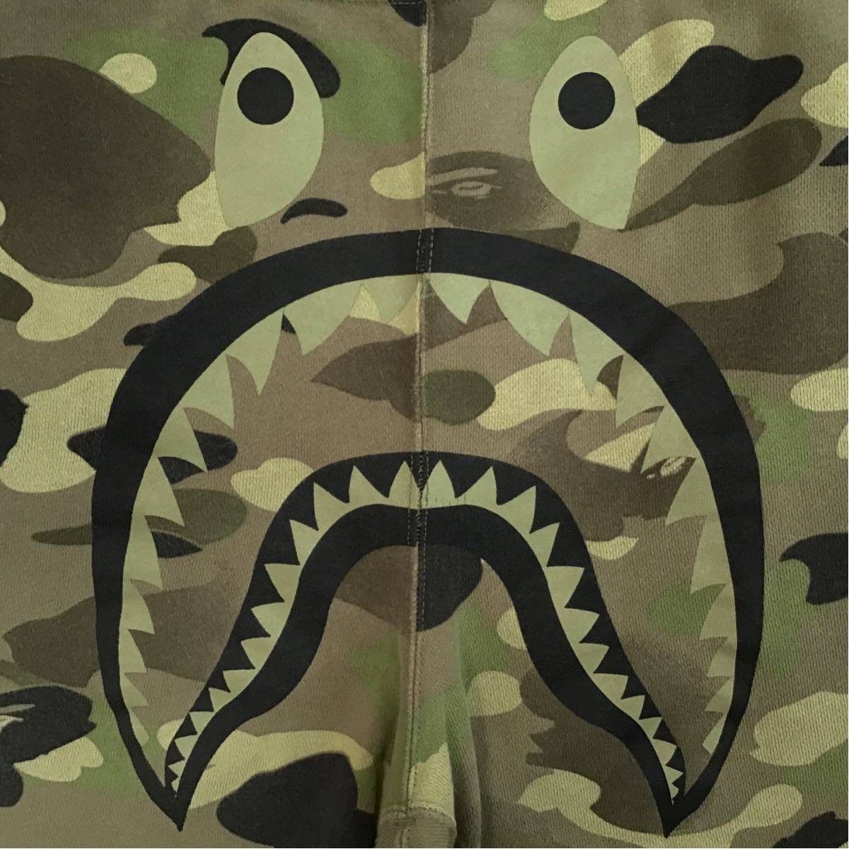 Bape × Undefeated BAPE × undefeated Shark Sweat shorts BAPE camo ape ★size M Size US 32 / EU 48 - 2 Thumbnail