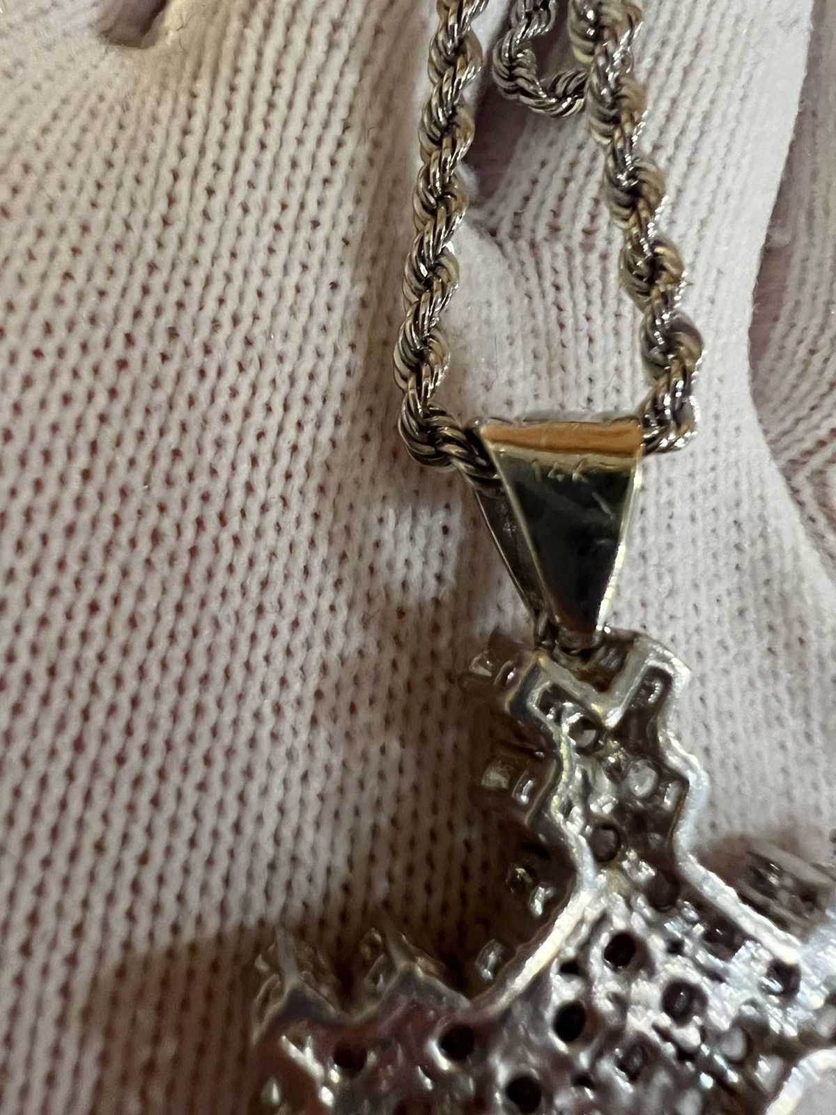 Other 14kt gold diamond pendent and chain! Size ONE SIZE - 4 Thumbnail