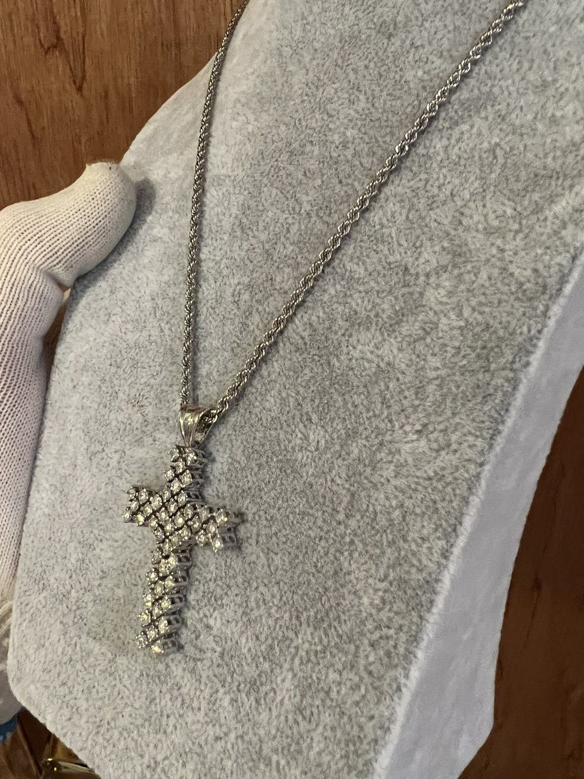 Other 14kt gold diamond pendent and chain! Size ONE SIZE - 6 Thumbnail