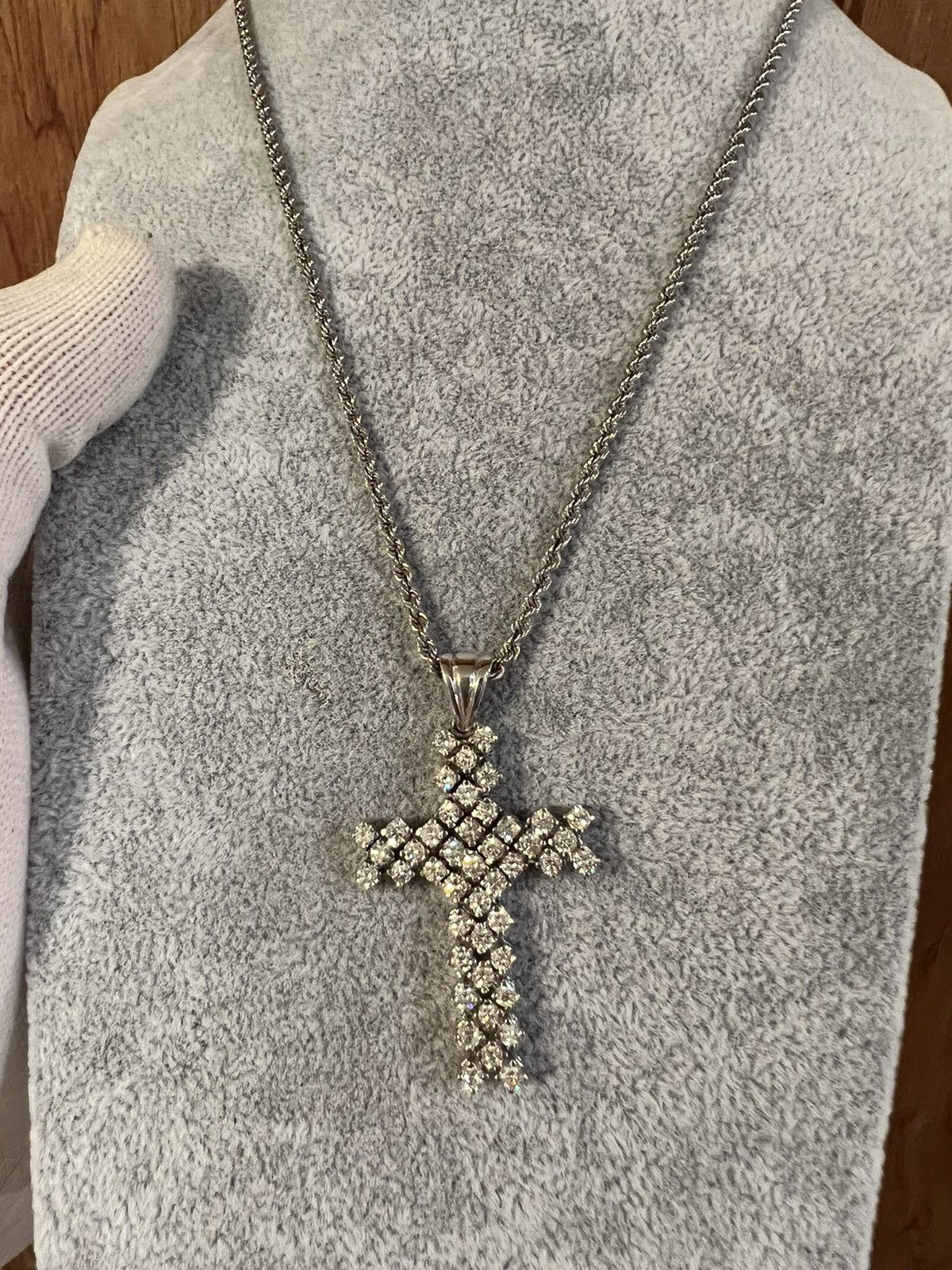 Other 14kt gold diamond pendent and chain! Size ONE SIZE - 5 Thumbnail