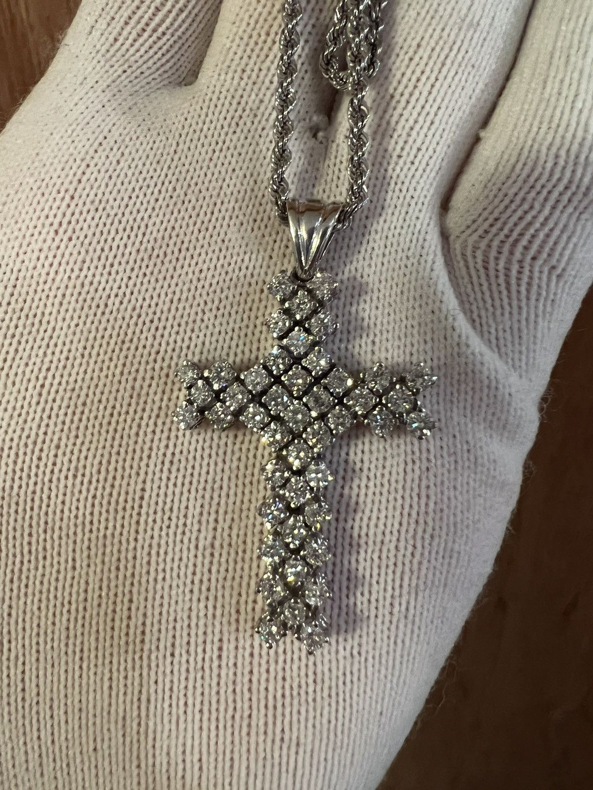 Other 14kt gold diamond pendent and chain! Size ONE SIZE - 2 Thumbnail