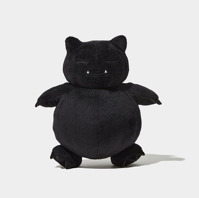 image of Fragment Design Fragment Inn Thunderbolt Project Snorlax Plush in Black, Men's