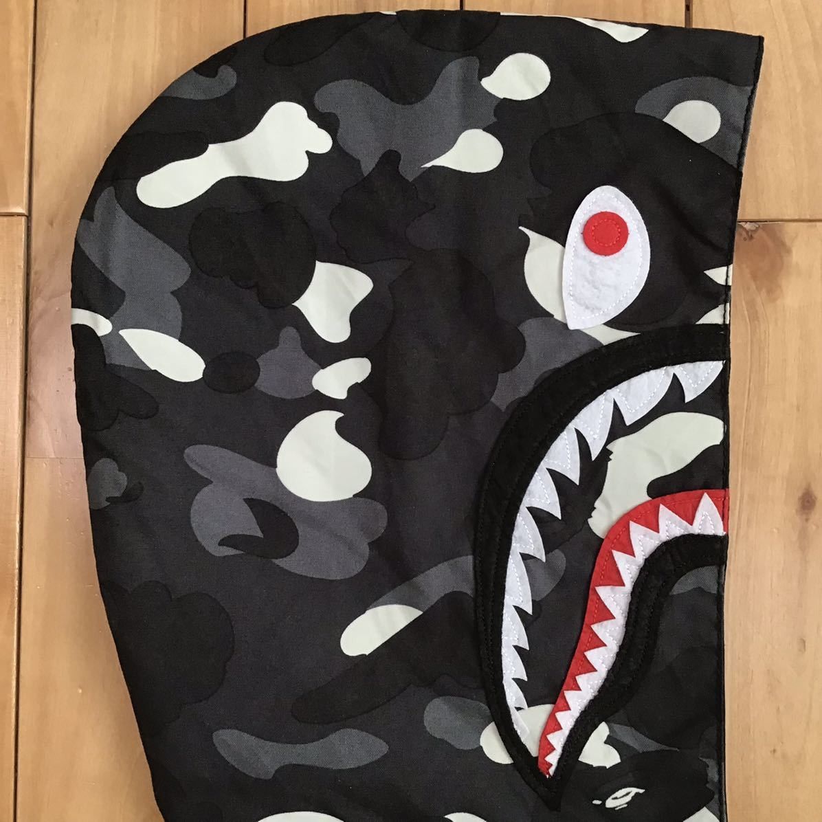 Bape 💫glow in the dark💫 city camo shark zip hoodie jacket BAPE Size US M / EU 48-50 / 2 - 4 Thumbnail