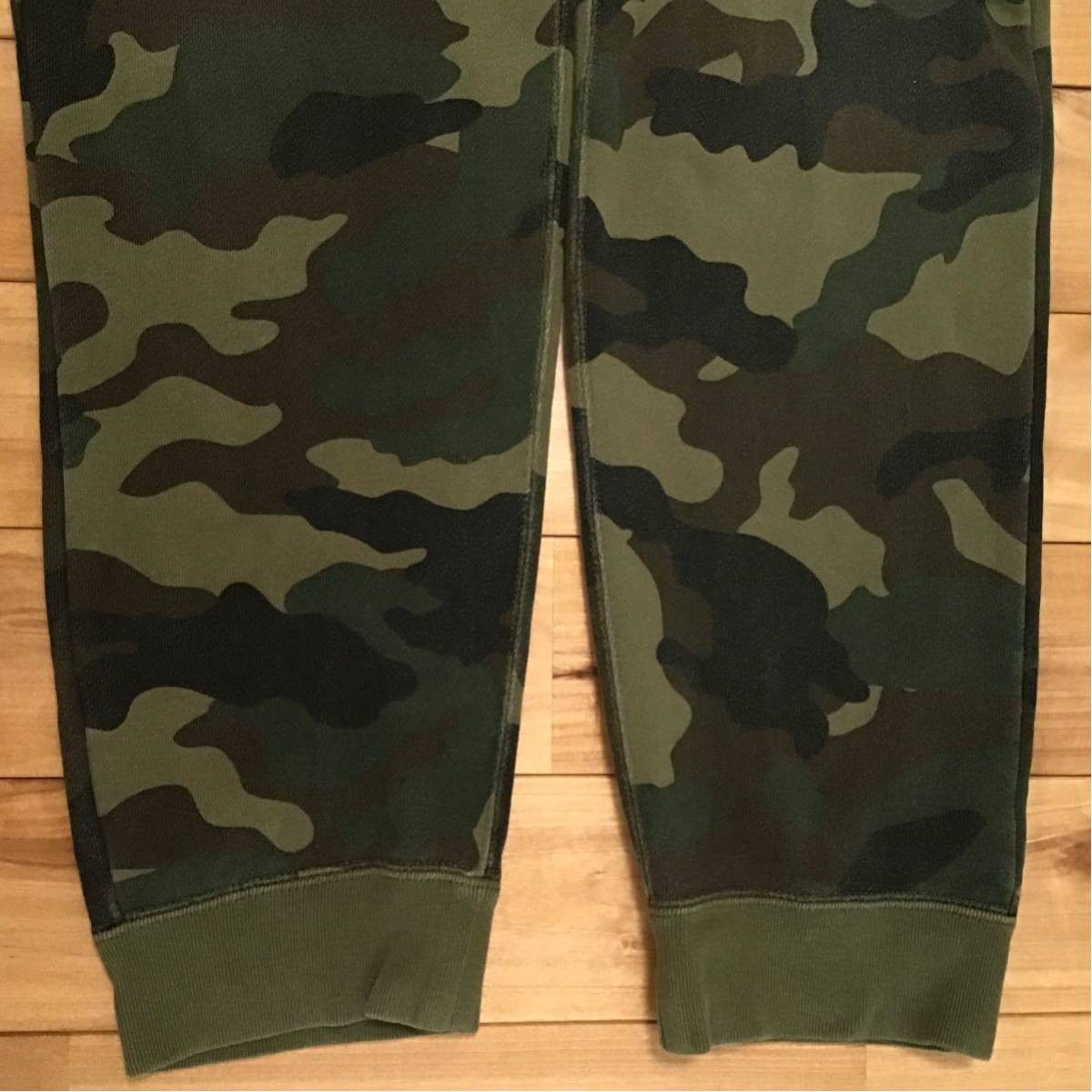 Bape × Undefeated BAPE × undefeated Shark sweat pants woodland camo ★size M Size US 32 / EU 48 - 5 Thumbnail