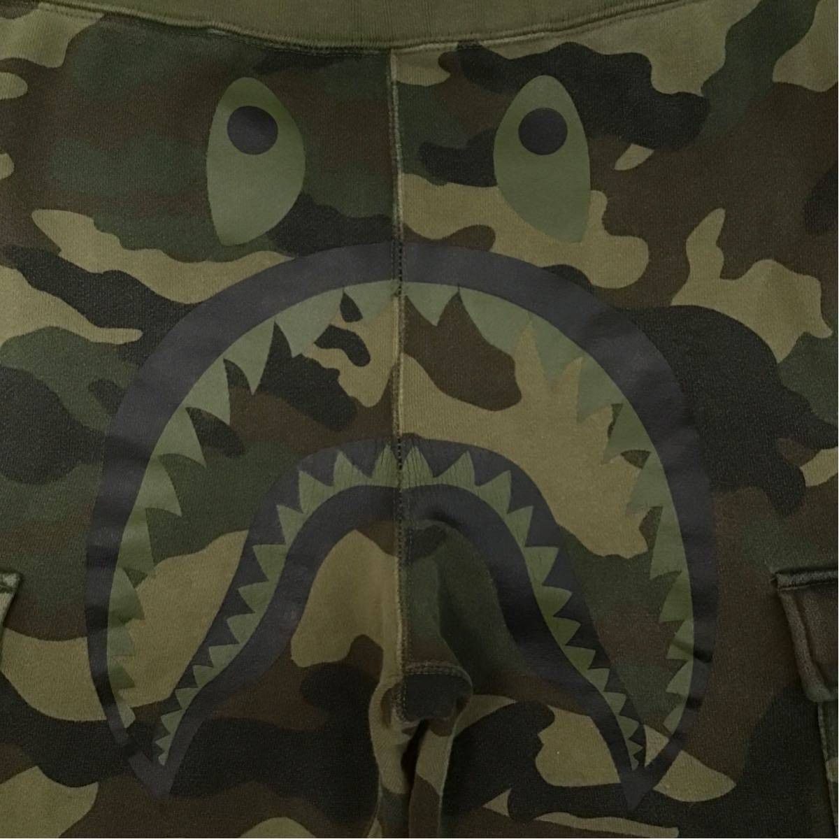 Bape × Undefeated BAPE × undefeated Shark sweat pants woodland camo ★size M Size US 32 / EU 48 - 3 Thumbnail