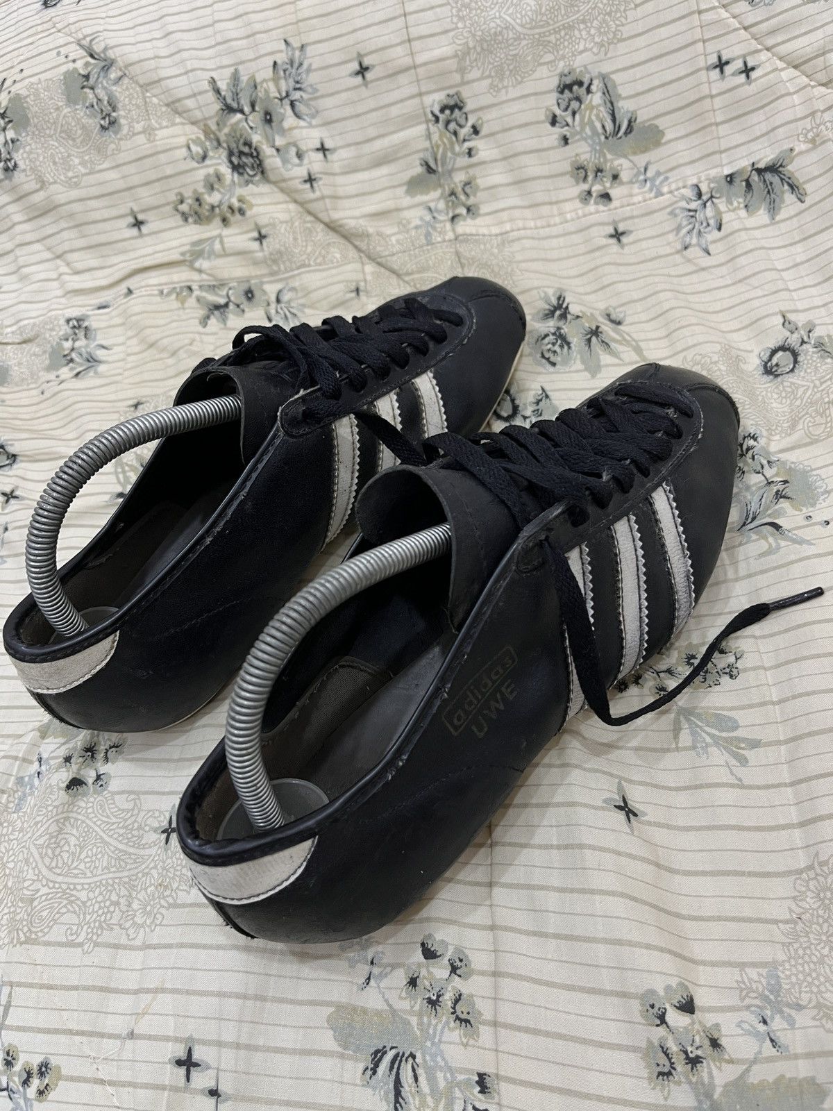 Adidas VINTAGE ADIDAS UWE SOCCER BOOTS / SHOES Size US 7.5 / EU 40-41 - 5 Thumbnail