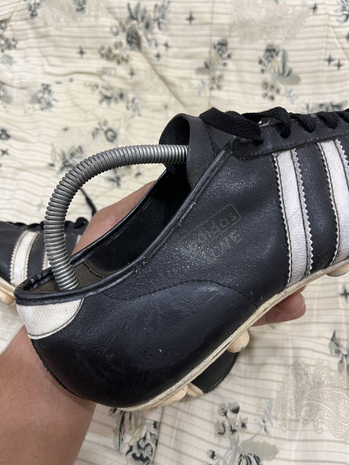 Adidas VINTAGE ADIDAS UWE SOCCER BOOTS / SHOES Size US 7.5 / EU 40-41 - 10 Thumbnail