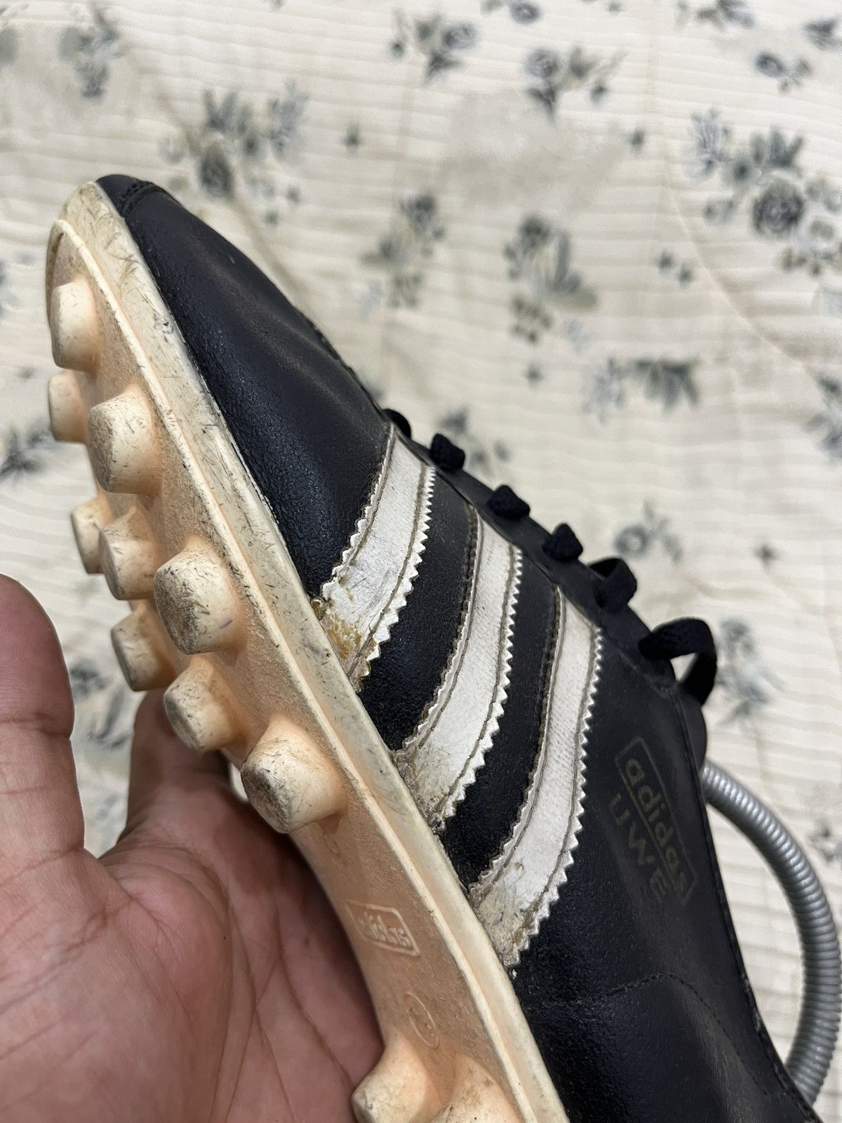 Adidas VINTAGE ADIDAS UWE SOCCER BOOTS / SHOES Size US 7.5 / EU 40-41 - 14 Thumbnail