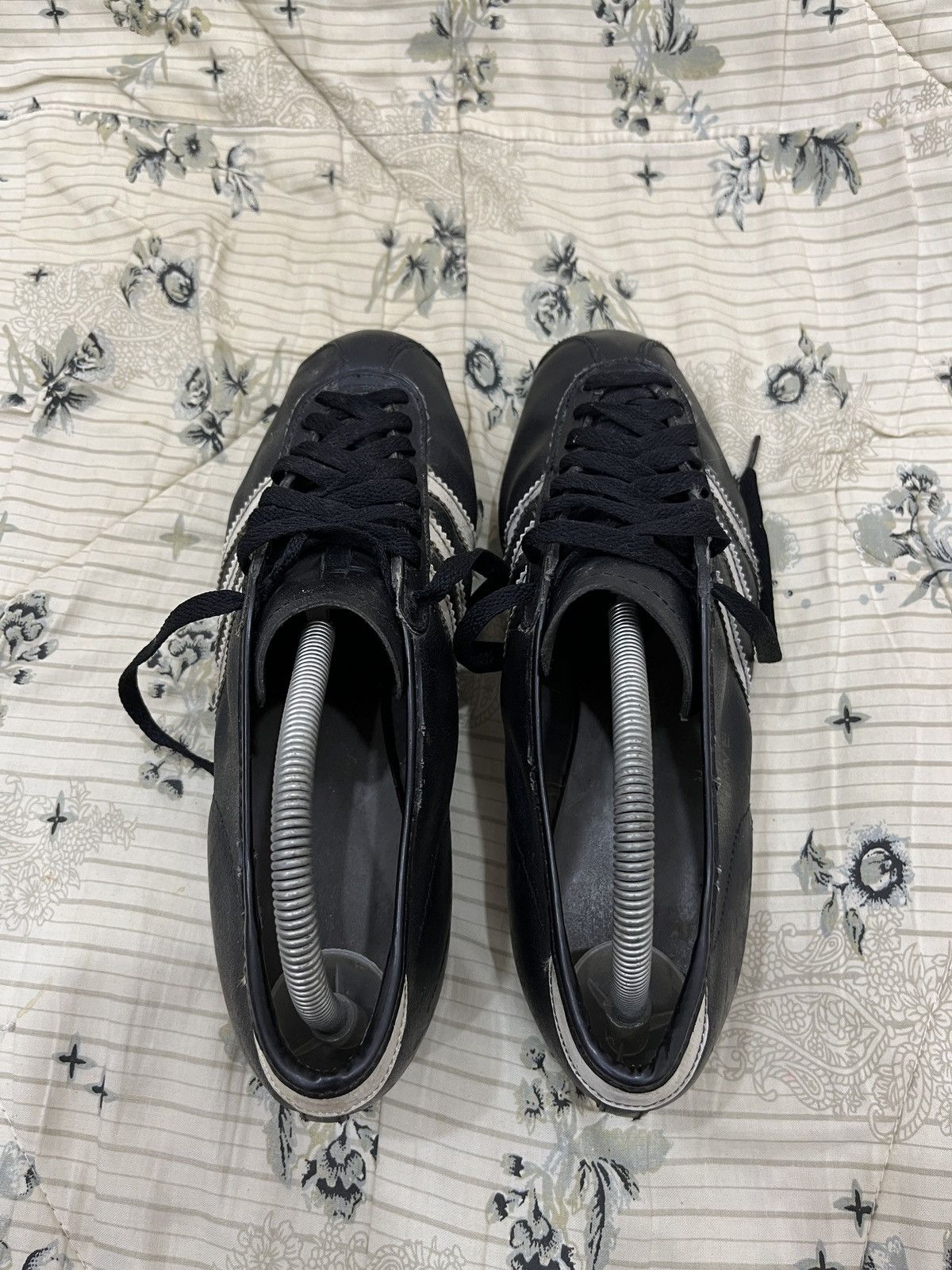 Adidas VINTAGE ADIDAS UWE SOCCER BOOTS / SHOES Size US 7.5 / EU 40-41 - 4 Thumbnail