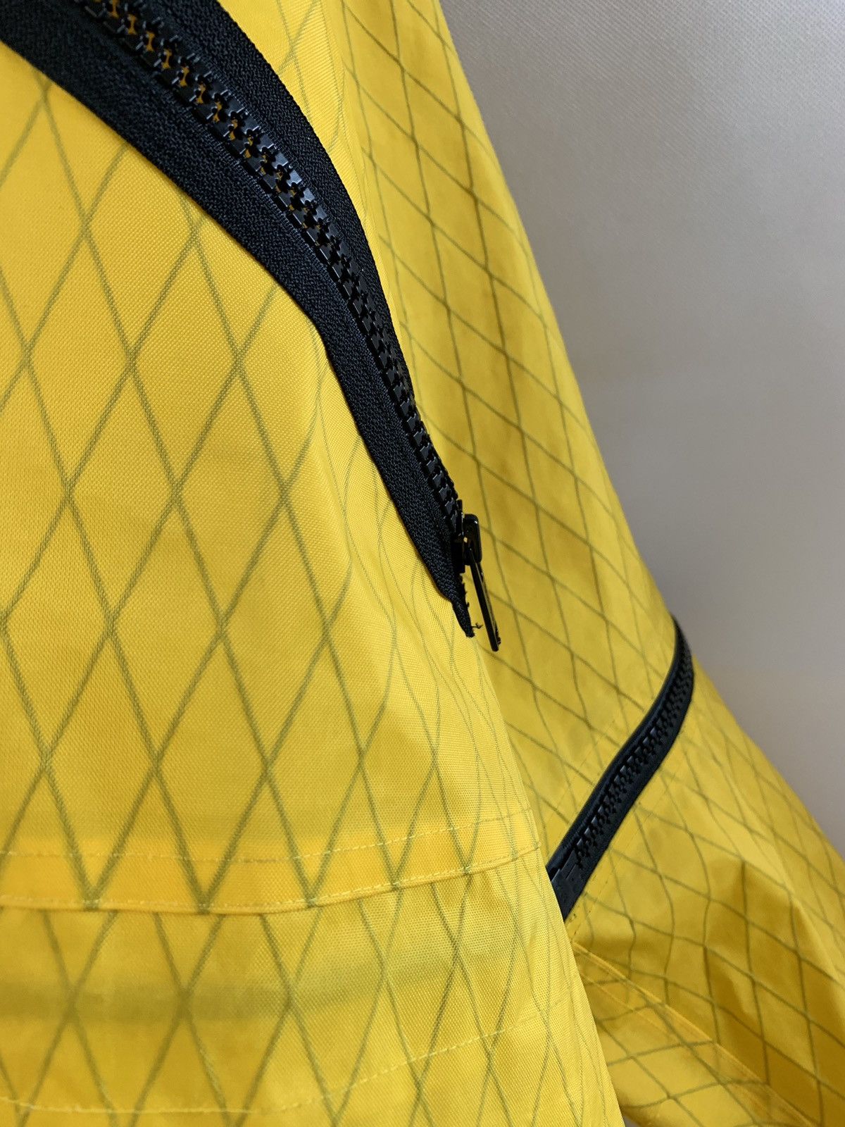 Undercover o1rshd1 SS18 All Access Yellow Parka Size US L / EU 52-54 / 3 - 10 Thumbnail