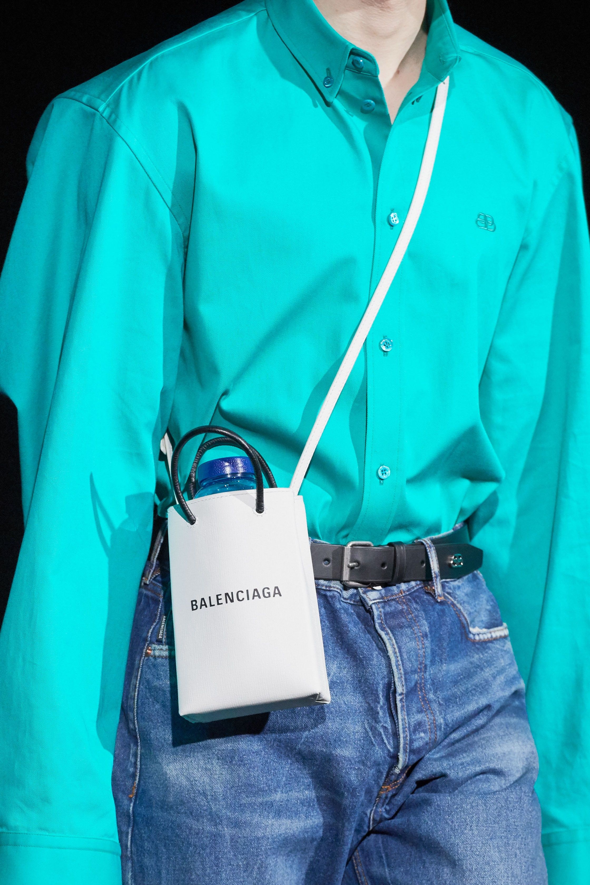 Balenciaga New — AW19 Oversized Shirt w/ Embroidered Logo Size US M / EU 48-50 / 2 - 3 Thumbnail