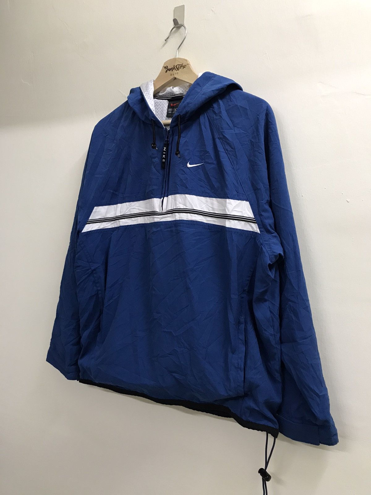 Japanese Brand × Nike × Vintage Vintage Nike Swoosh Windbreaker Hoodie Women Size M / US 6-8 / IT 42-44 - 2 Thumbnail