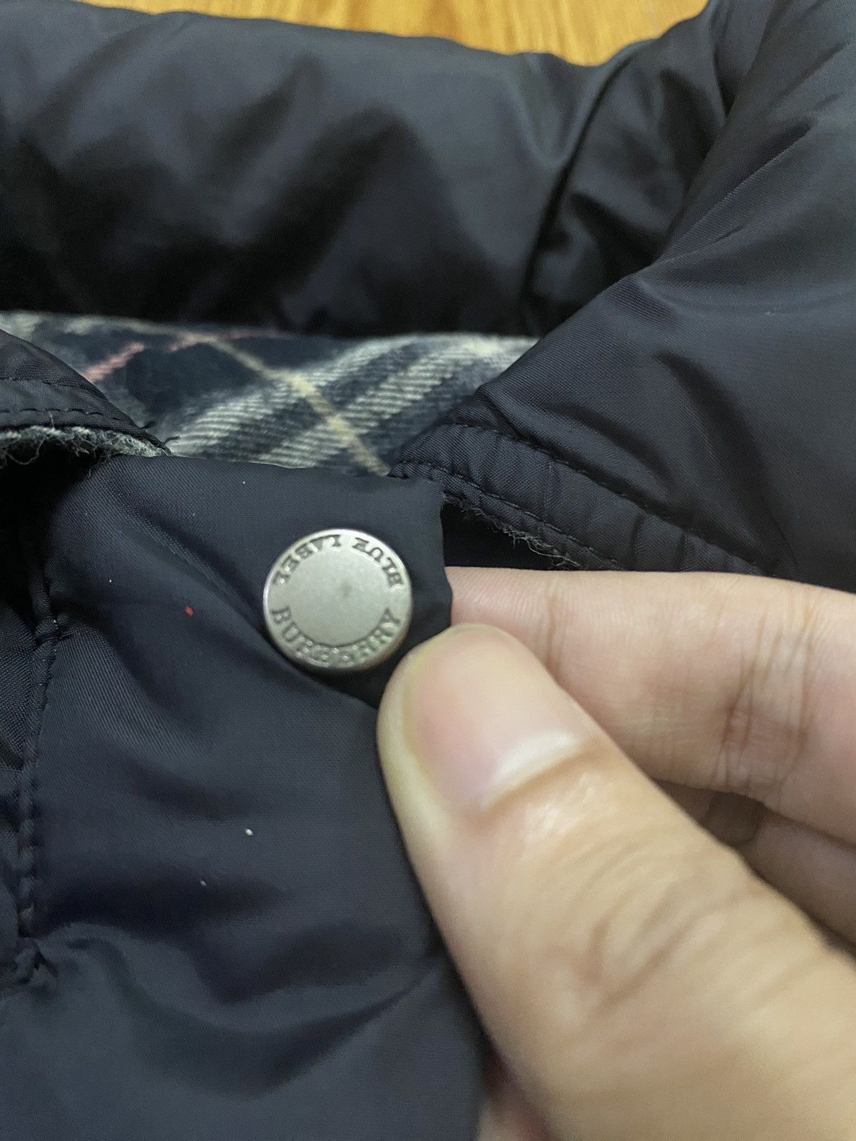 Burberry × Vintage Burberry Blue Label Reversible Nova Check puffer Jacket Size XS / US 0-2 / IT 36-38 - 8 Thumbnail