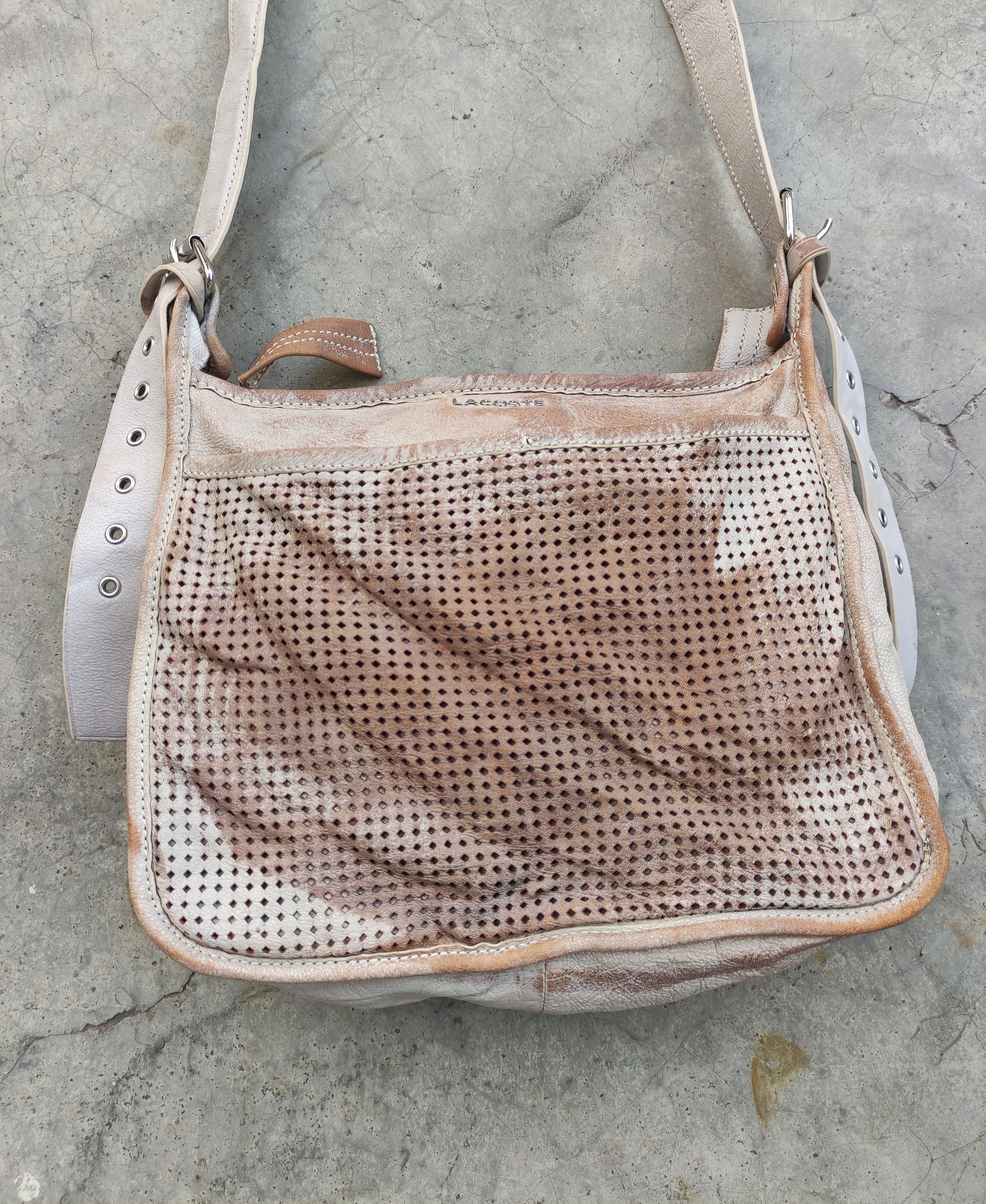 LACOSTE VINTAGE COW LEATHER SHOULDER BAG