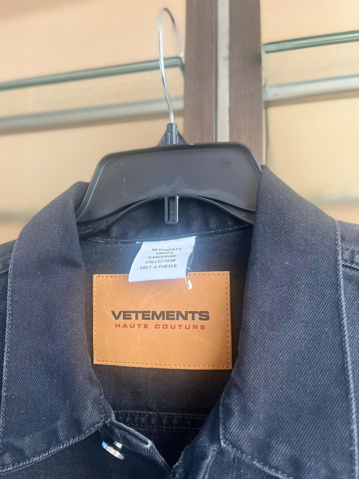 Vetements Oversized Denim Jacket in Black Size US M / EU 48-50 / 2 - 6 Thumbnail