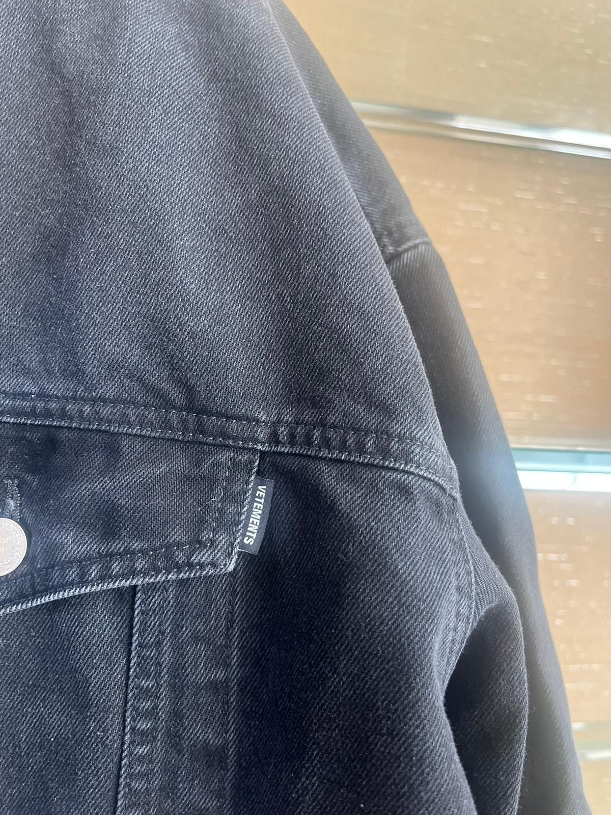 Vetements Oversized Denim Jacket in Black Size US M / EU 48-50 / 2 - 10 Thumbnail
