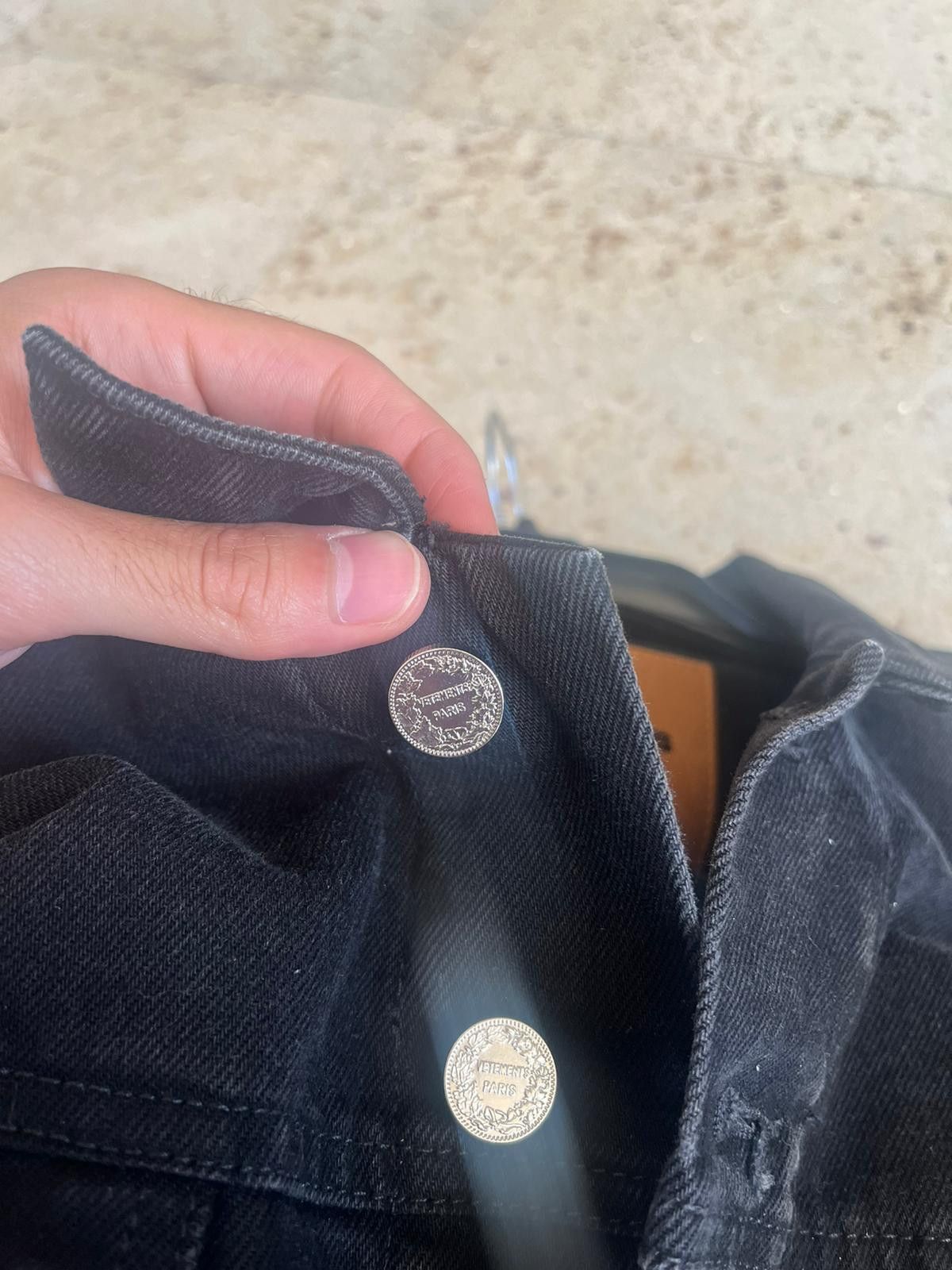 Vetements Oversized Denim Jacket in Black Size US M / EU 48-50 / 2 - 14 Thumbnail