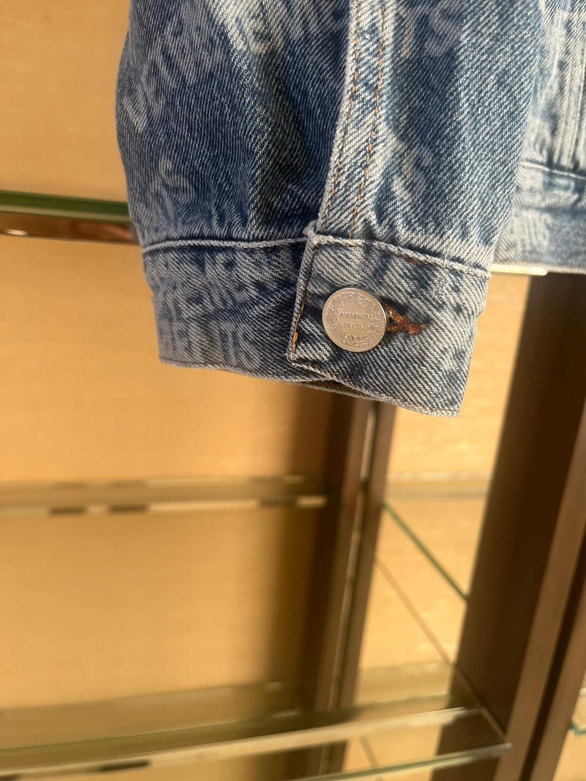 Vetements Logo All Over Denim Jacket in Light Blue Size US L / EU 52-54 / 3 - 3 Thumbnail